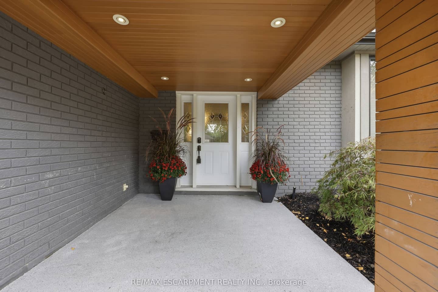 134 Fairwood Place W, Burlington, ON L7T 4B6