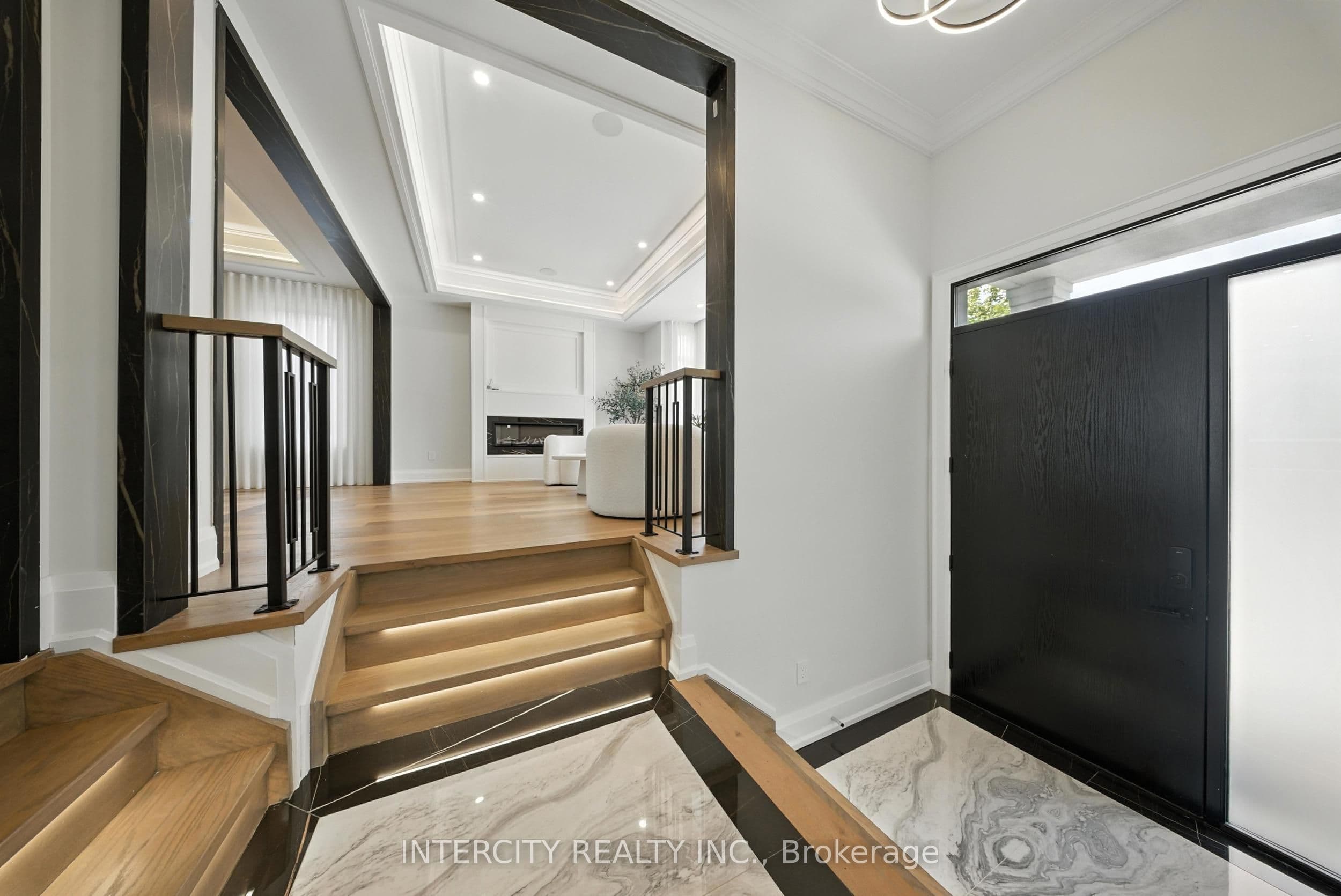 131A Birch Avenue, Richmond Hill, ON L4C 6C5