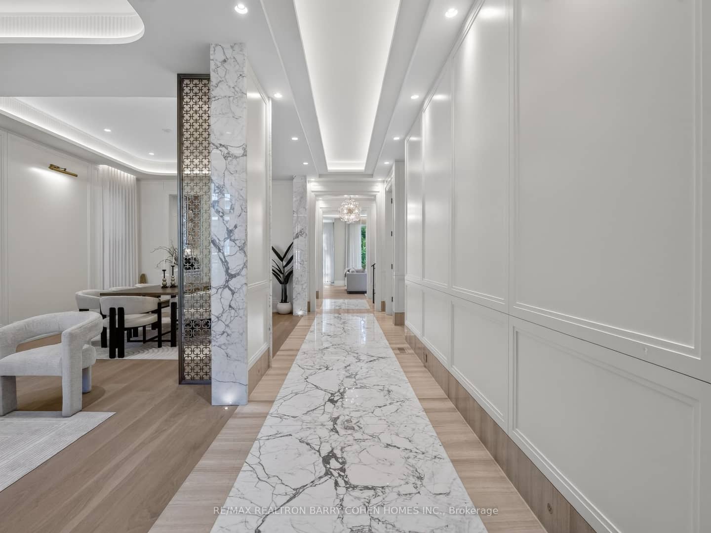 87 College View Avenue, Toronto, ON M5P 1J9