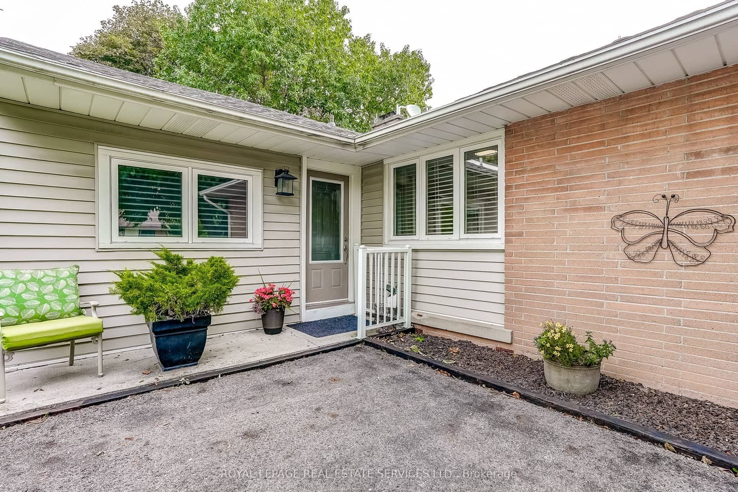27 Sora Drive, Mississauga, ON L5M 1B3