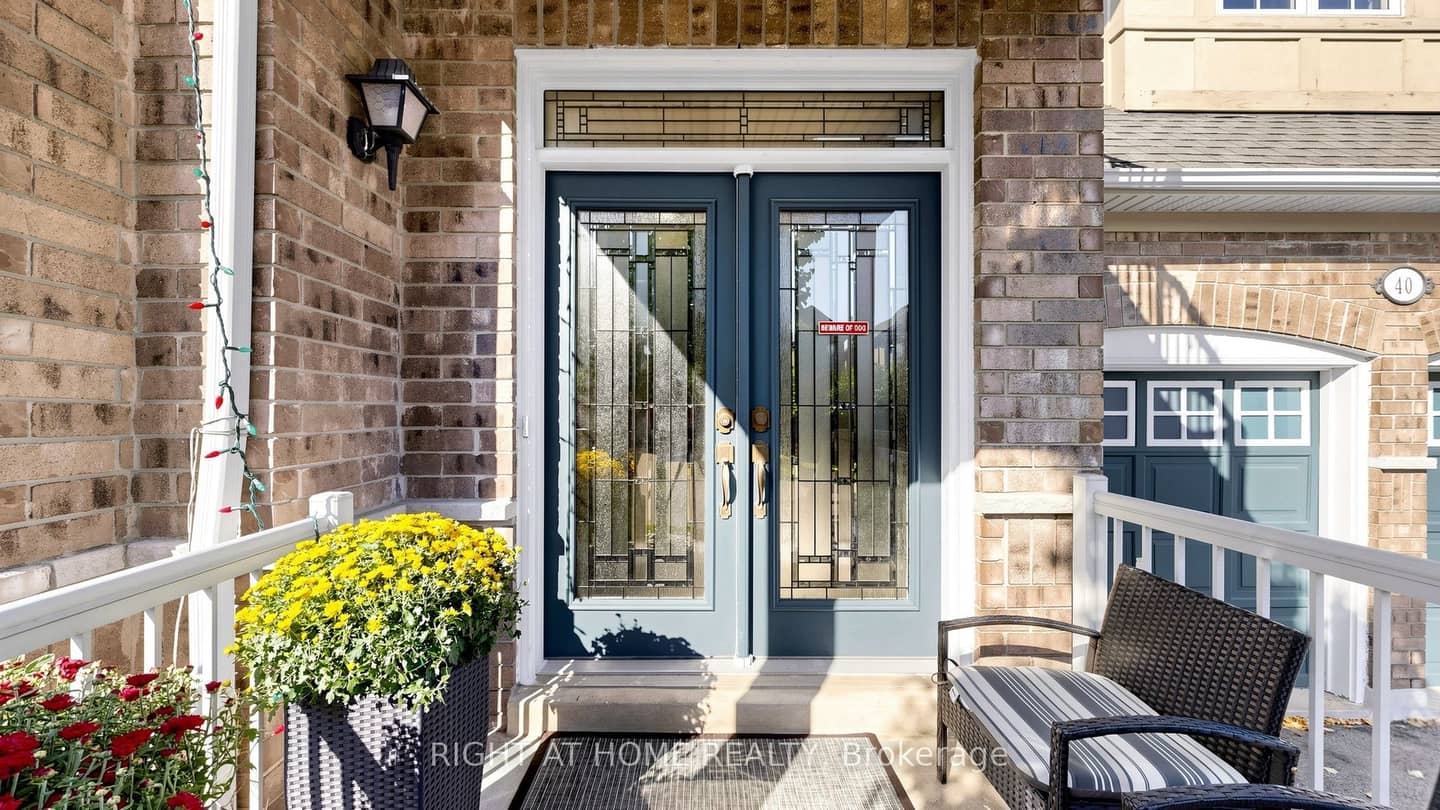 40 Chateau Drive, Vaughan, ON L4H 3A1
