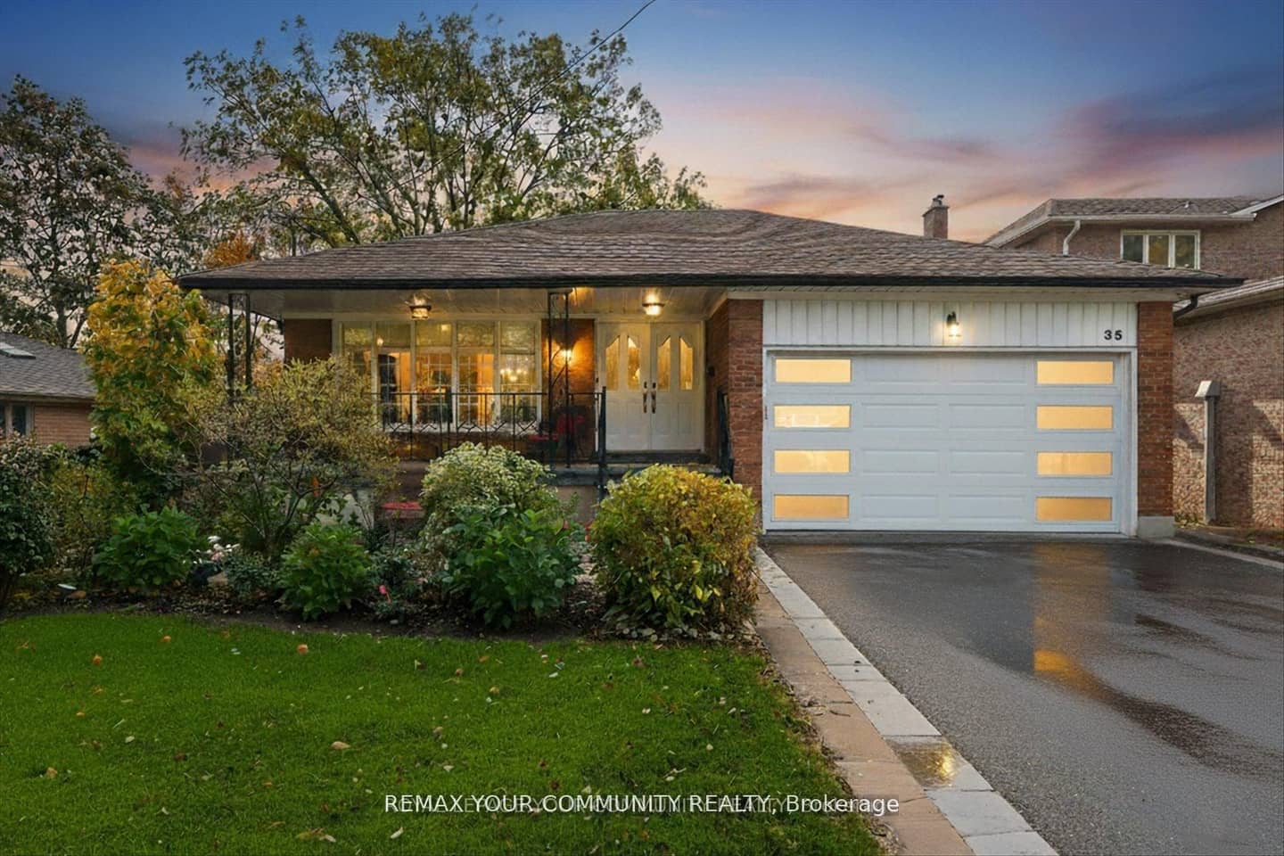 35 Sunvale Drive, Toronto, ON M9R 1Z4