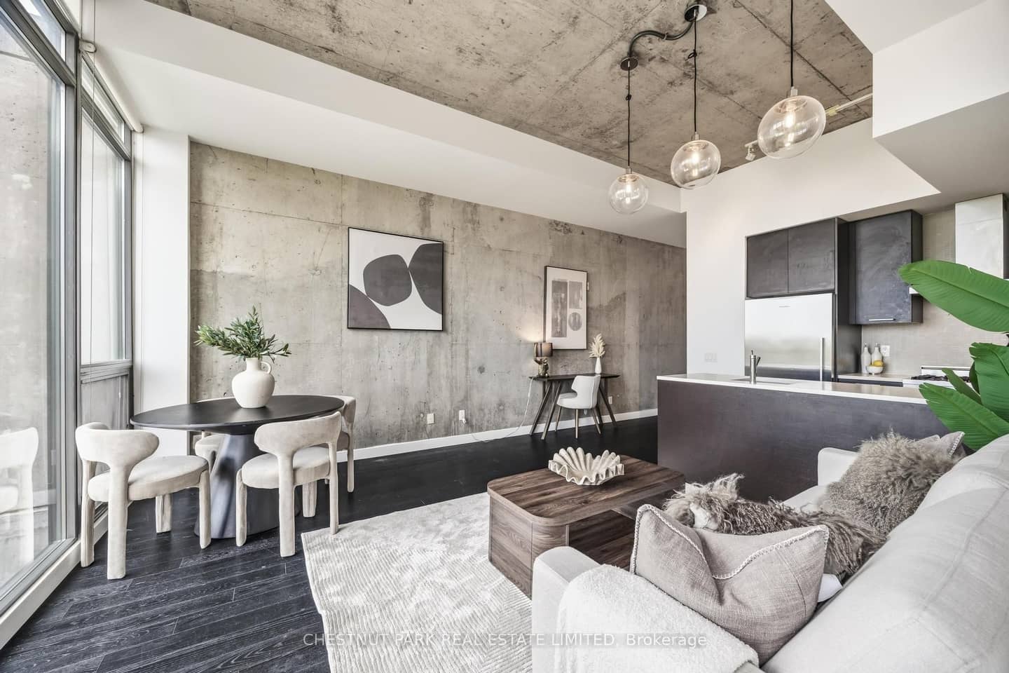 90 Broadview Avenue 901, Toronto, ON M4M 0A7