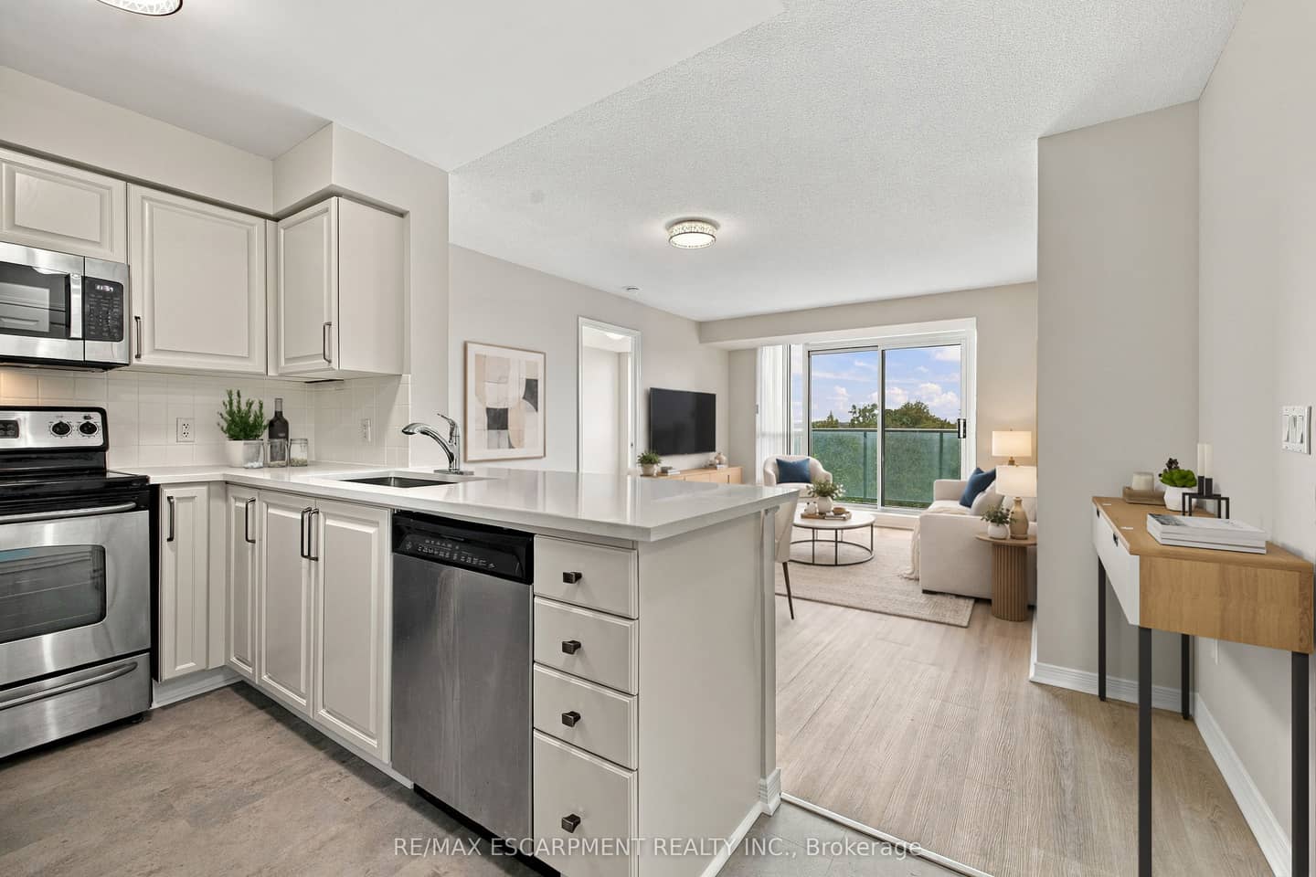 4889 Kimbermount Avenue 405, Mississauga, ON L5M 7R9