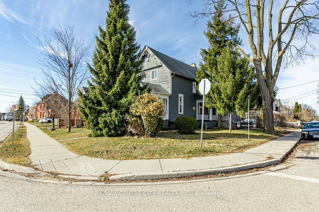 52 Princess Avenue, St. Thomas, ON N5R 2V7