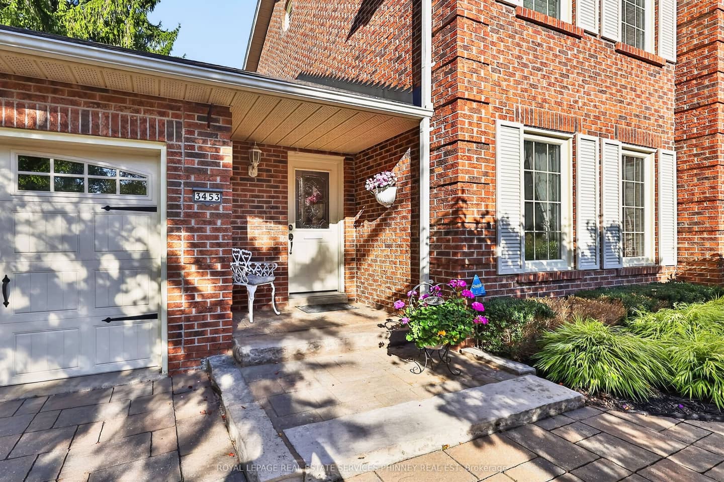 3453 Sawmill Valley Drive, Mississauga, ON L5L 3A3