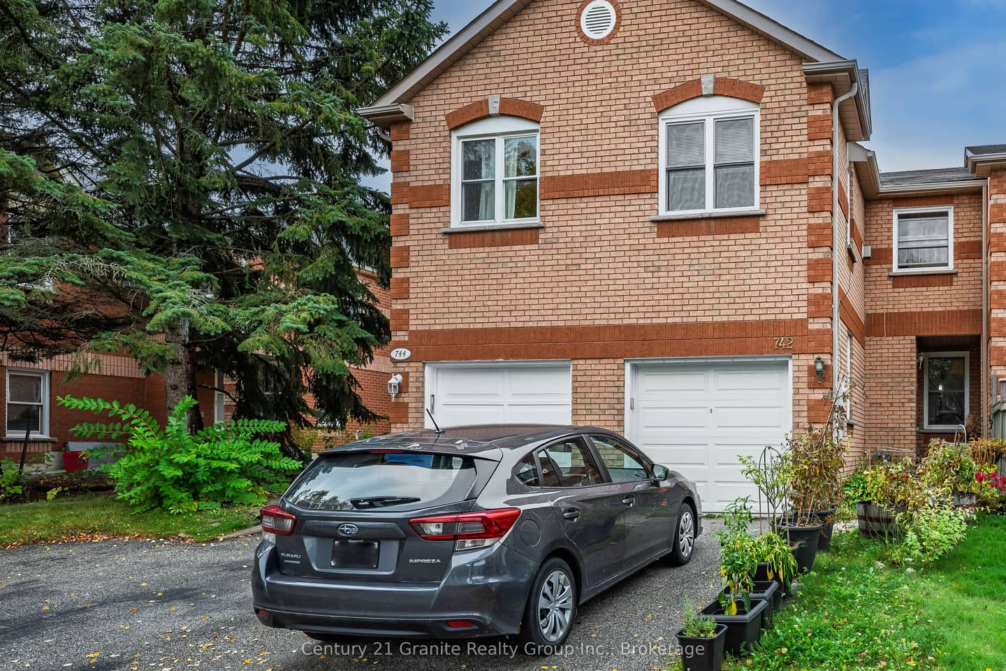 742 Shanahan Boulevard, Newmarket, ON L3X 1W6