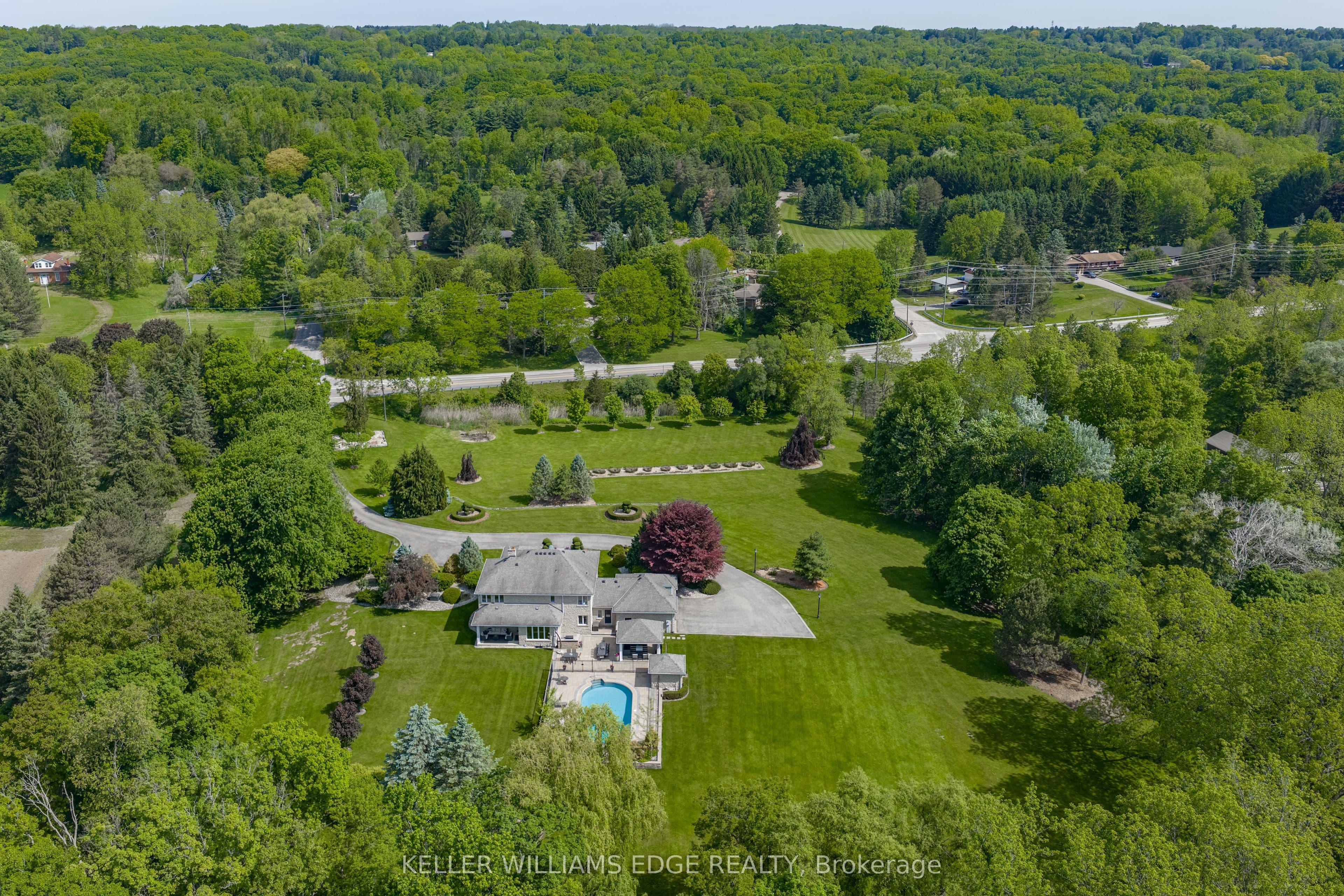 938 Governor's Road, Hamilton, ON L9H 5E3