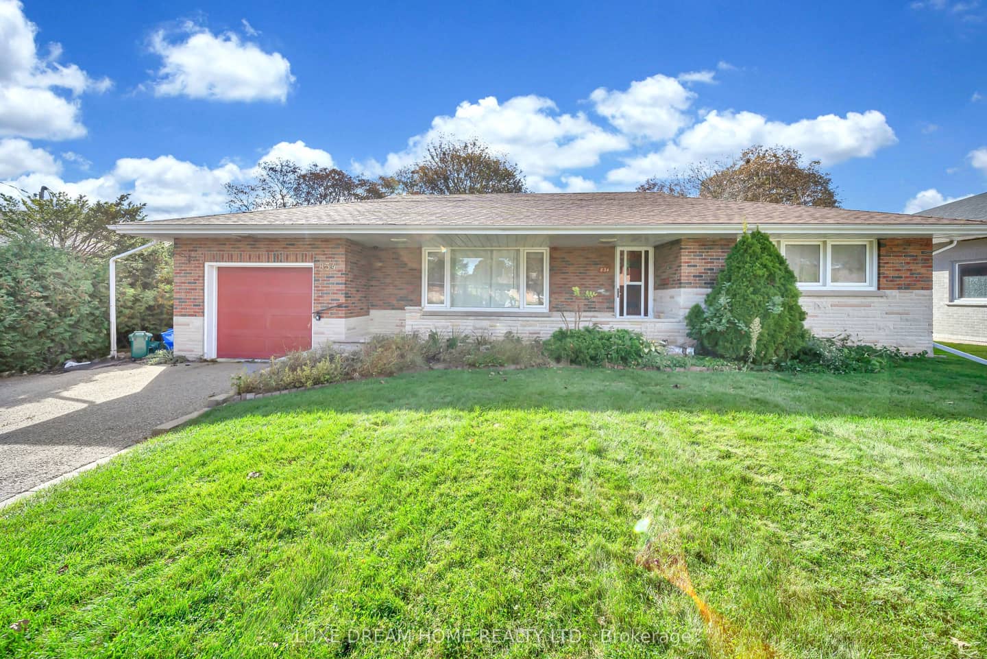 834 Law Street, Oshawa, ON L1G 4M4
