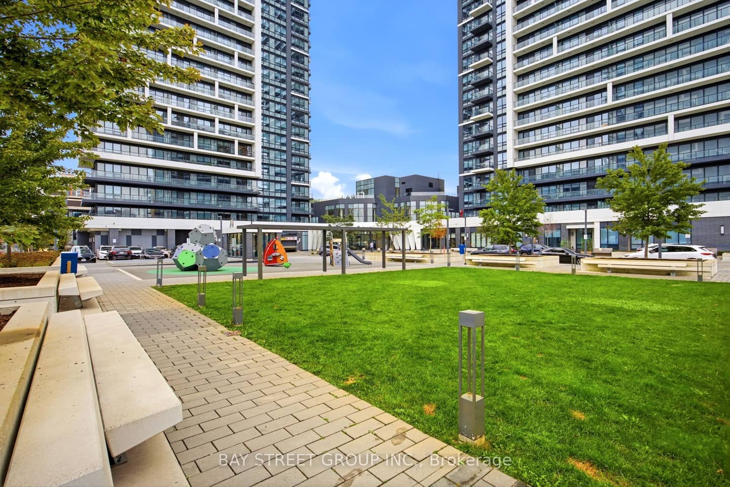 18 Water Walk Drive 706, Markham, ON L3R 6L5