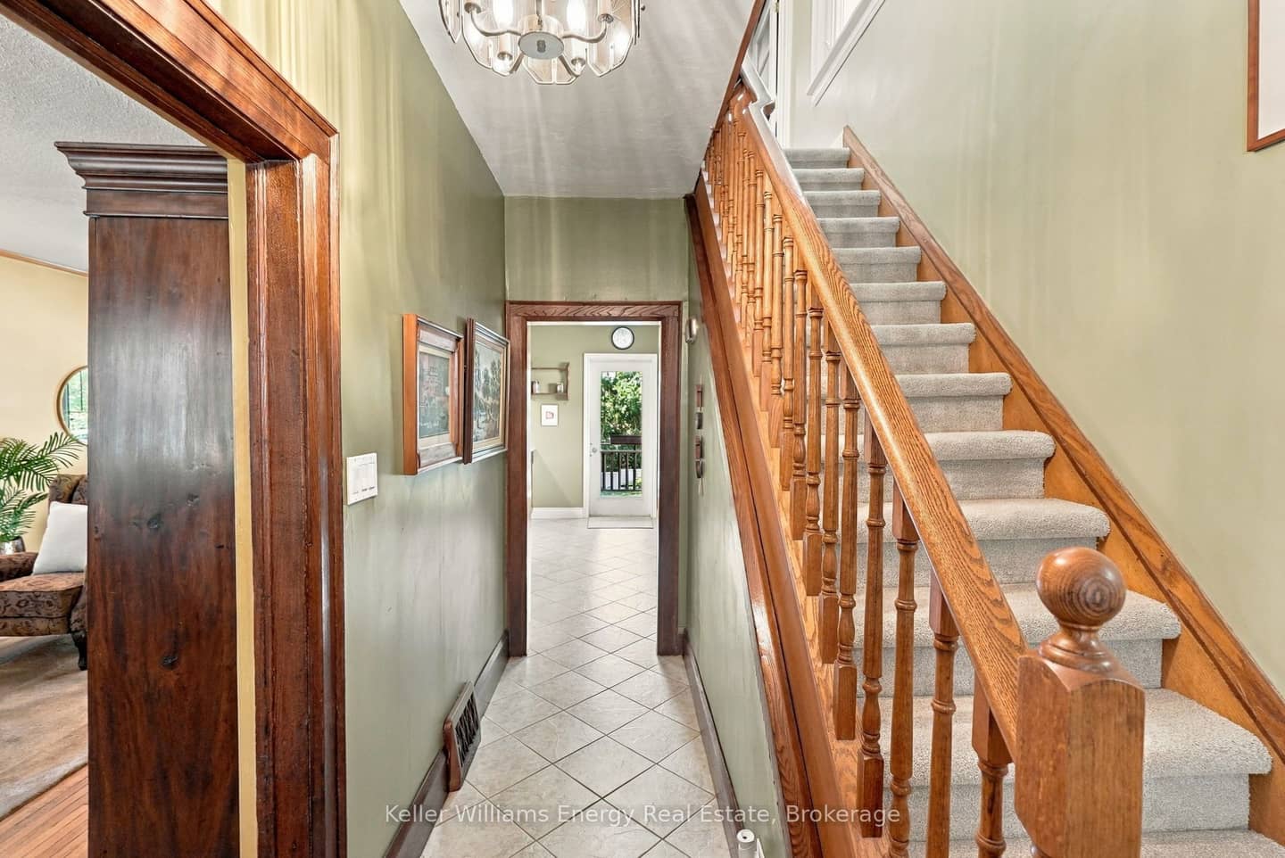 256 Grooms Avenue, Oshawa, ON L1G 4A3