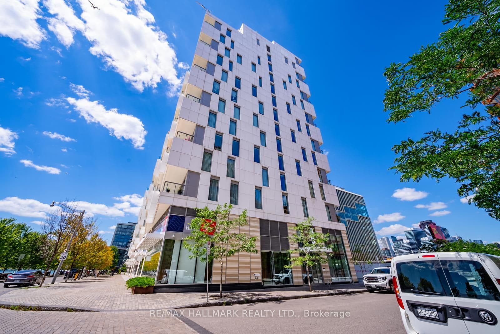 118 Merchants' Wharf 301, Toronto, ON M5A 0L3