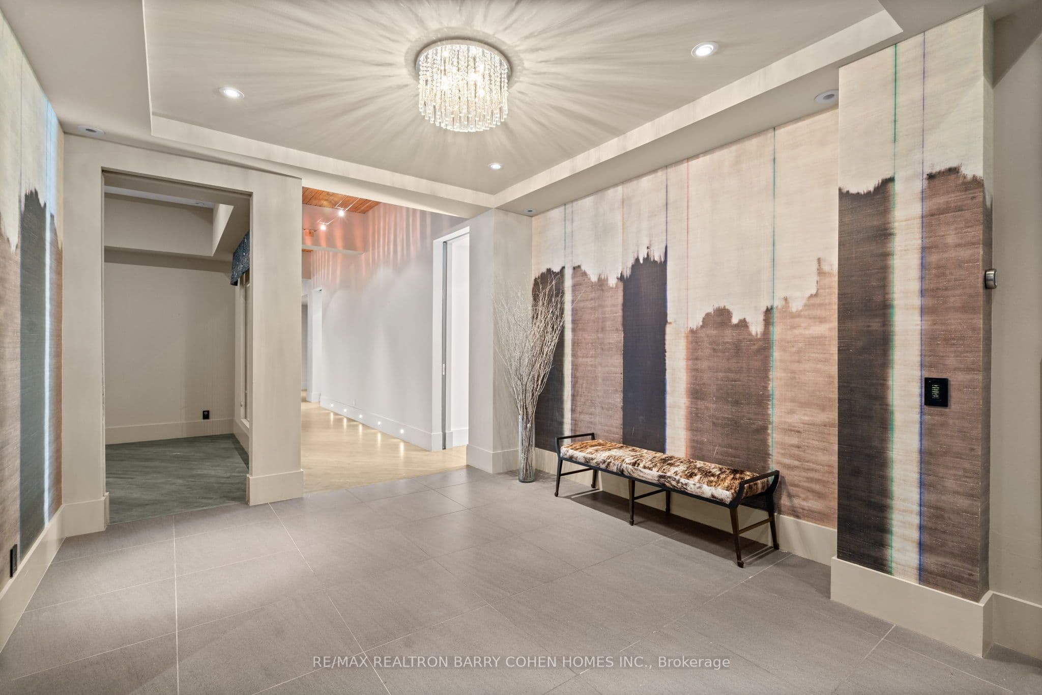 468 Wellington Street W 300, Toronto, ON M5V 1E3