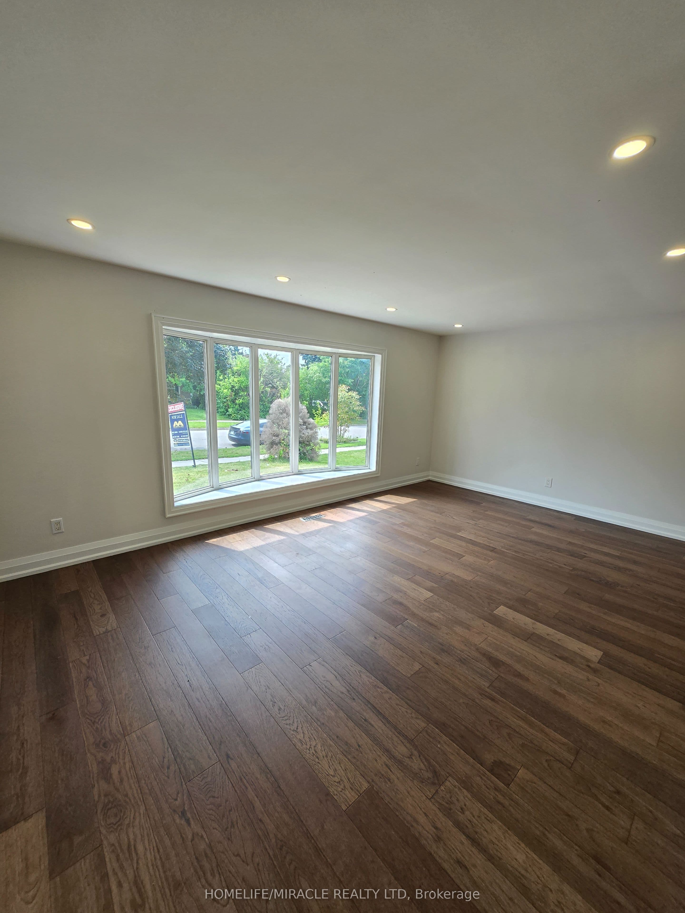 44 Staley Terrace, Toronto, ON M1W 2E7