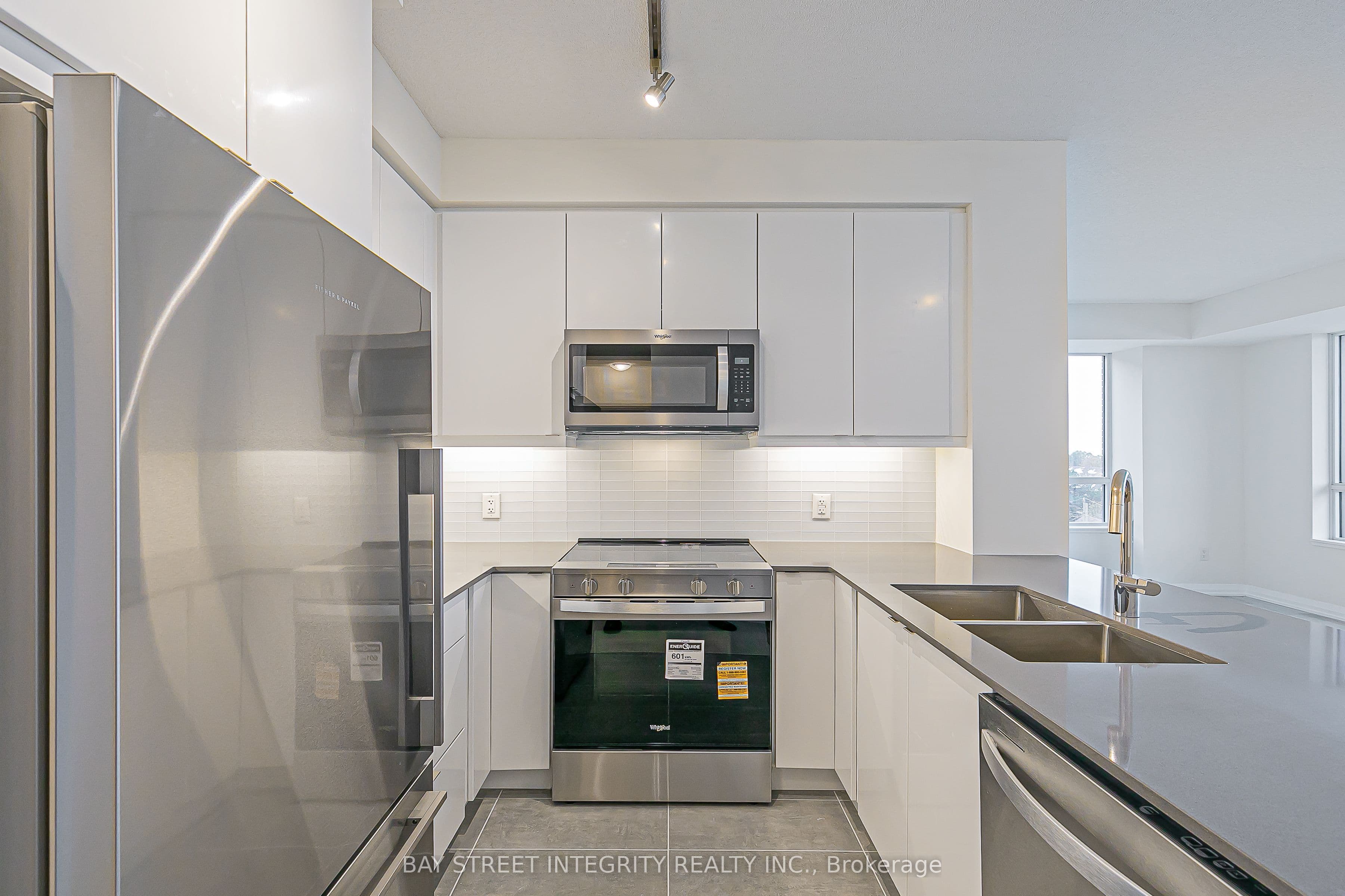 3260 SHEPPARD Avenue E 710, Toronto, ON M1T 3K3
