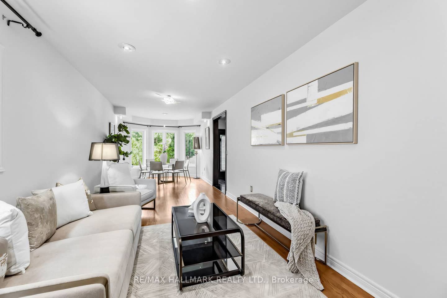 106 Larratt Lane, Richmond Hill, ON L4C 0E3