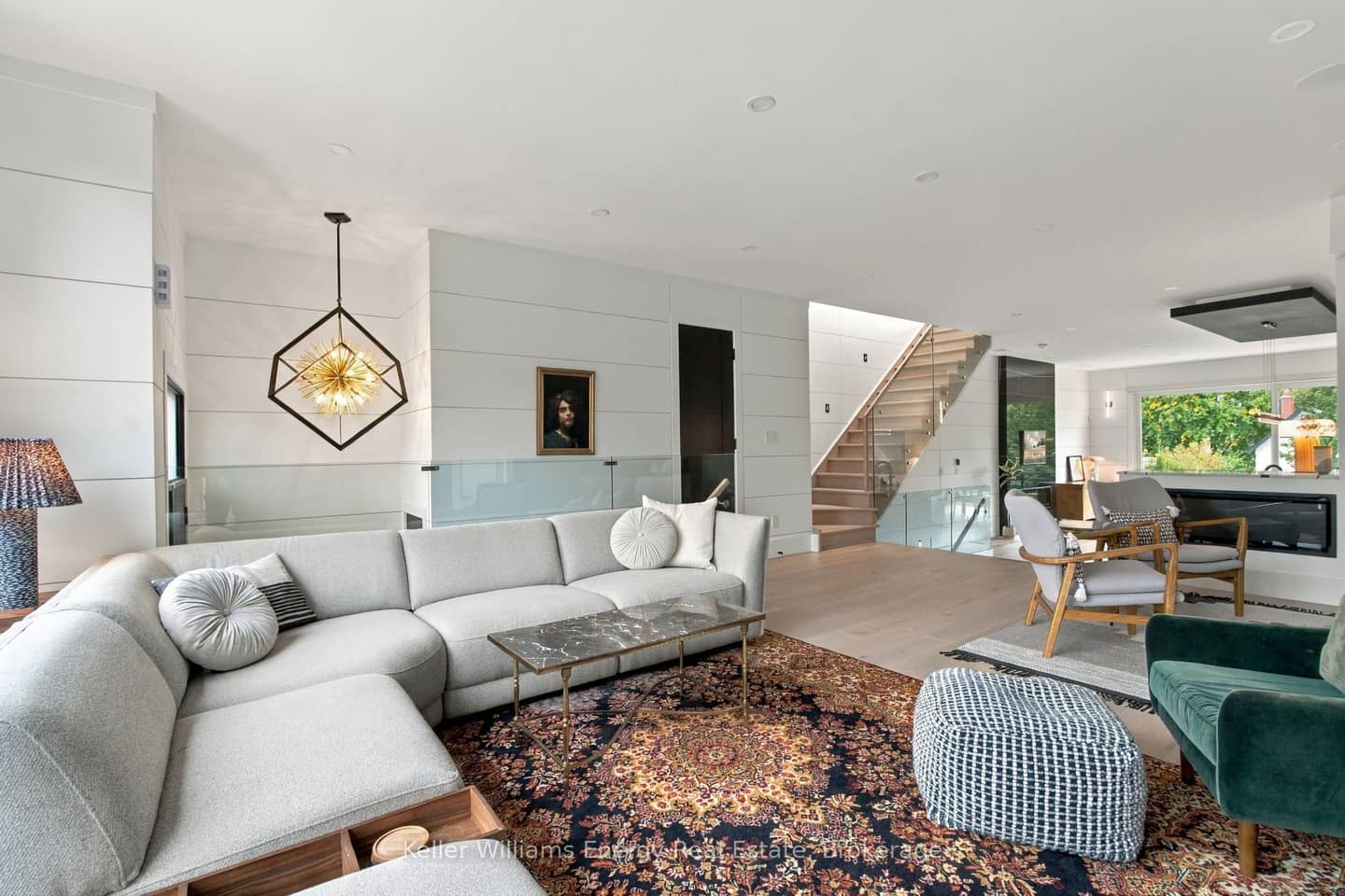 17 Walford Road, Toronto, ON M8X 2P2