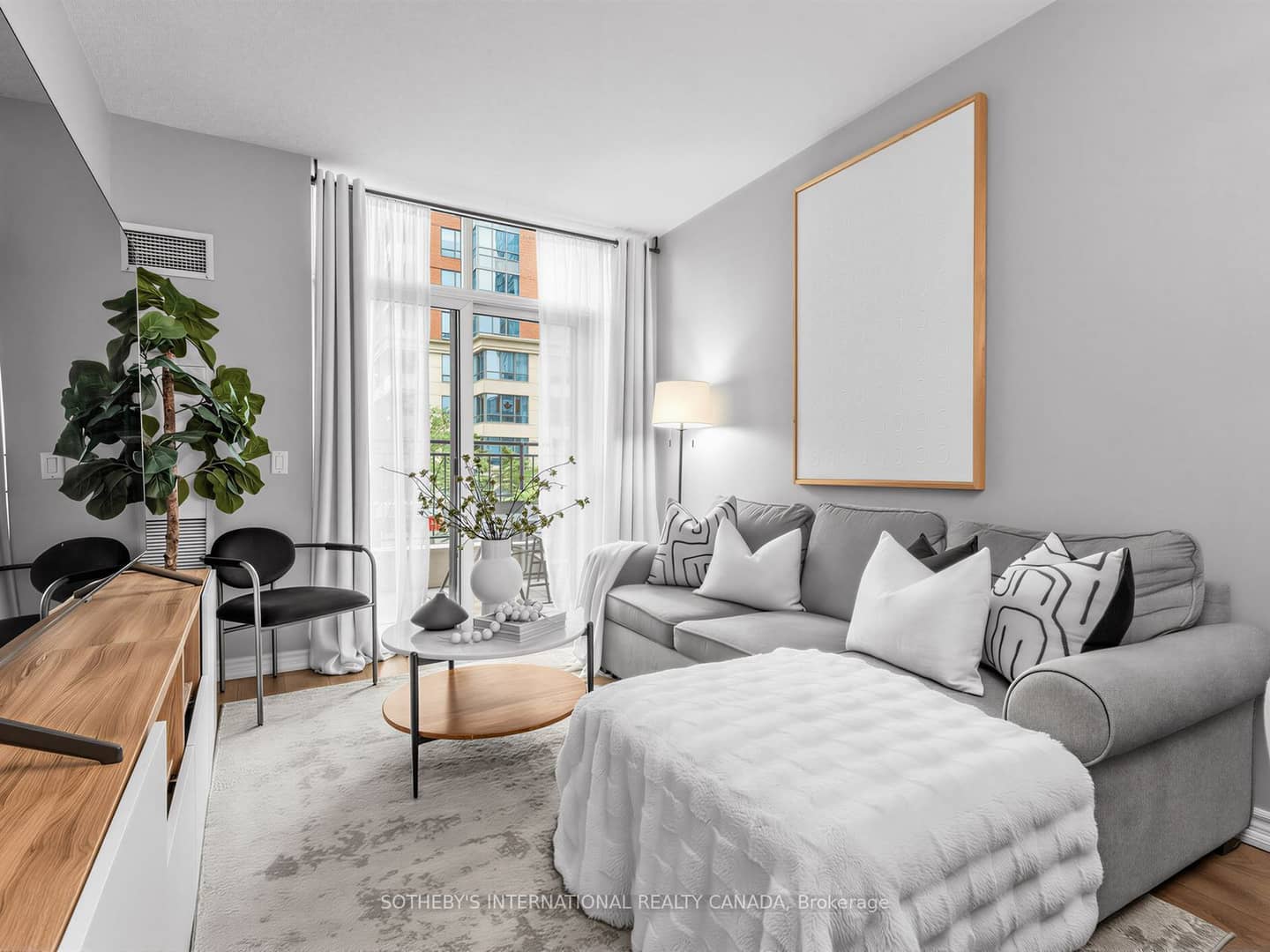5233 Dundas Street W 127, Toronto, ON M9B 6M1
