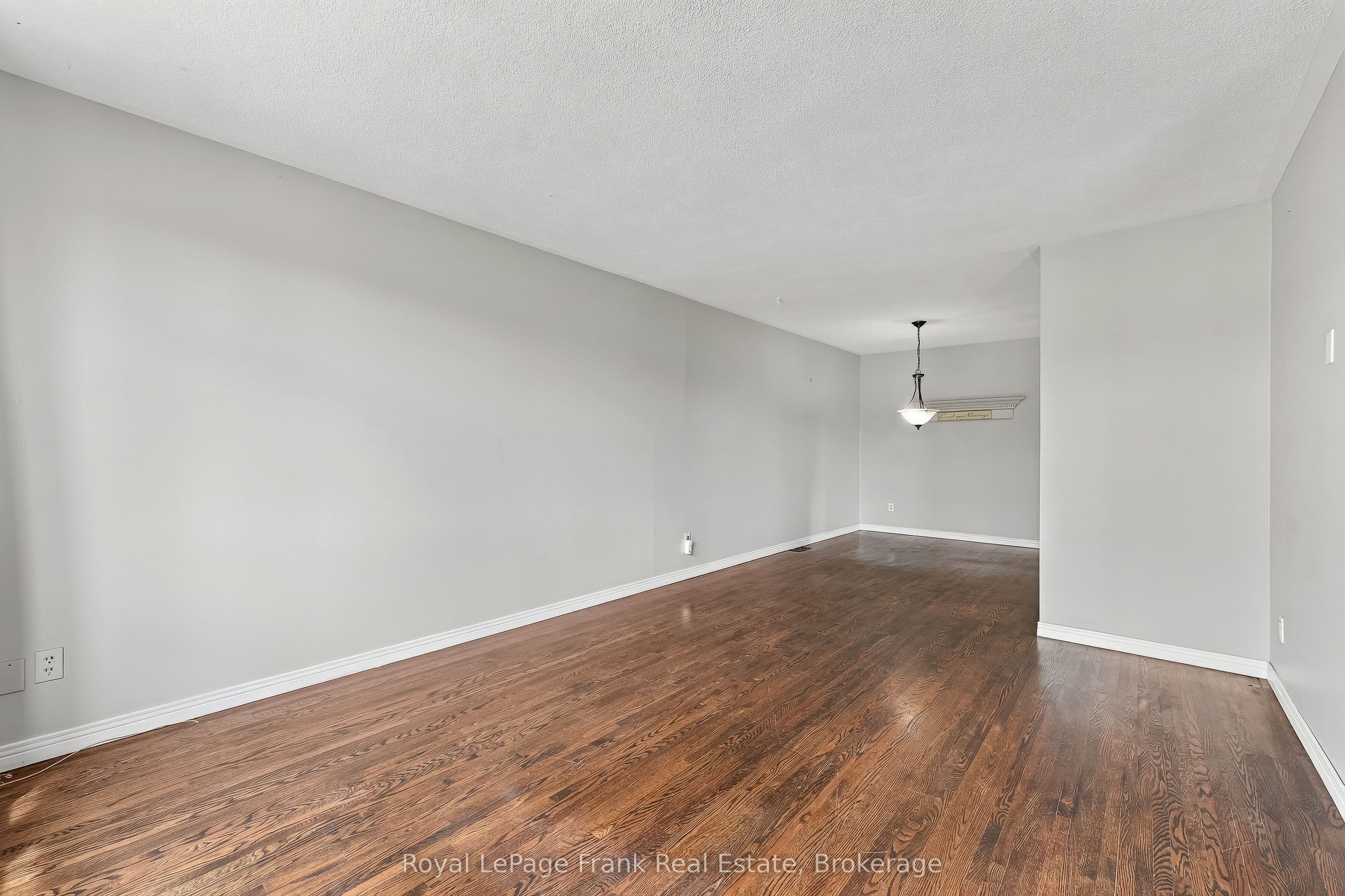1317 Park Road S, Oshawa, ON L1J 4K3