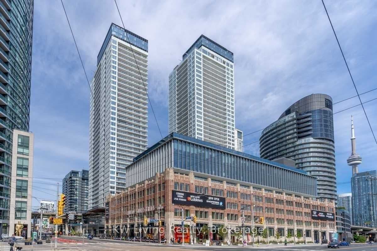 19 Bathurst Street 1006, Toronto, ON M5V 0N2