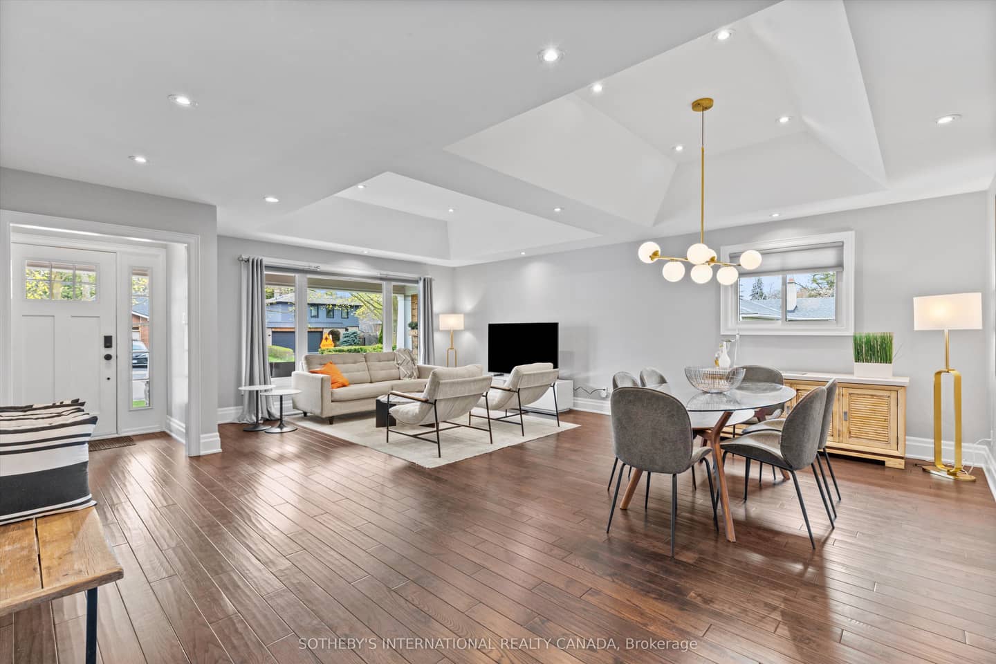 29 Woodbank Road, Toronto, ON M9B 5C3