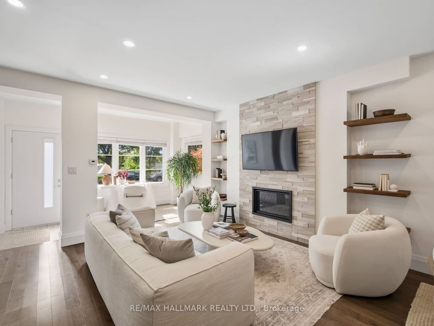 189 Greenwood Avenue, Toronto, ON M4L 2P8