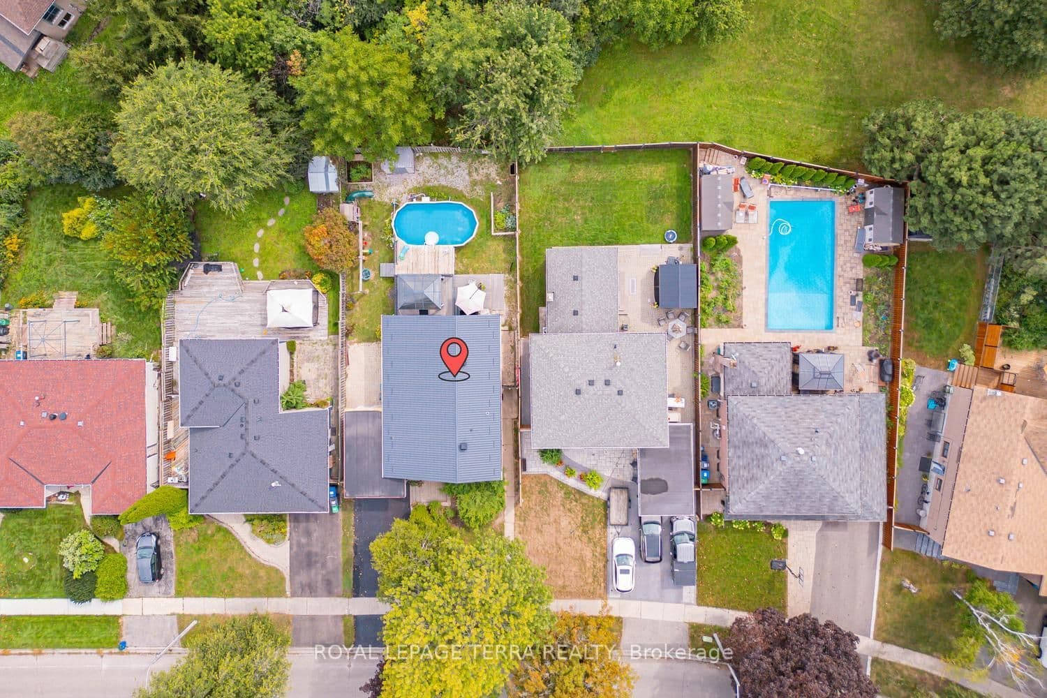 1571 Lewisham Drive, Mississauga, ON L5J 3R2