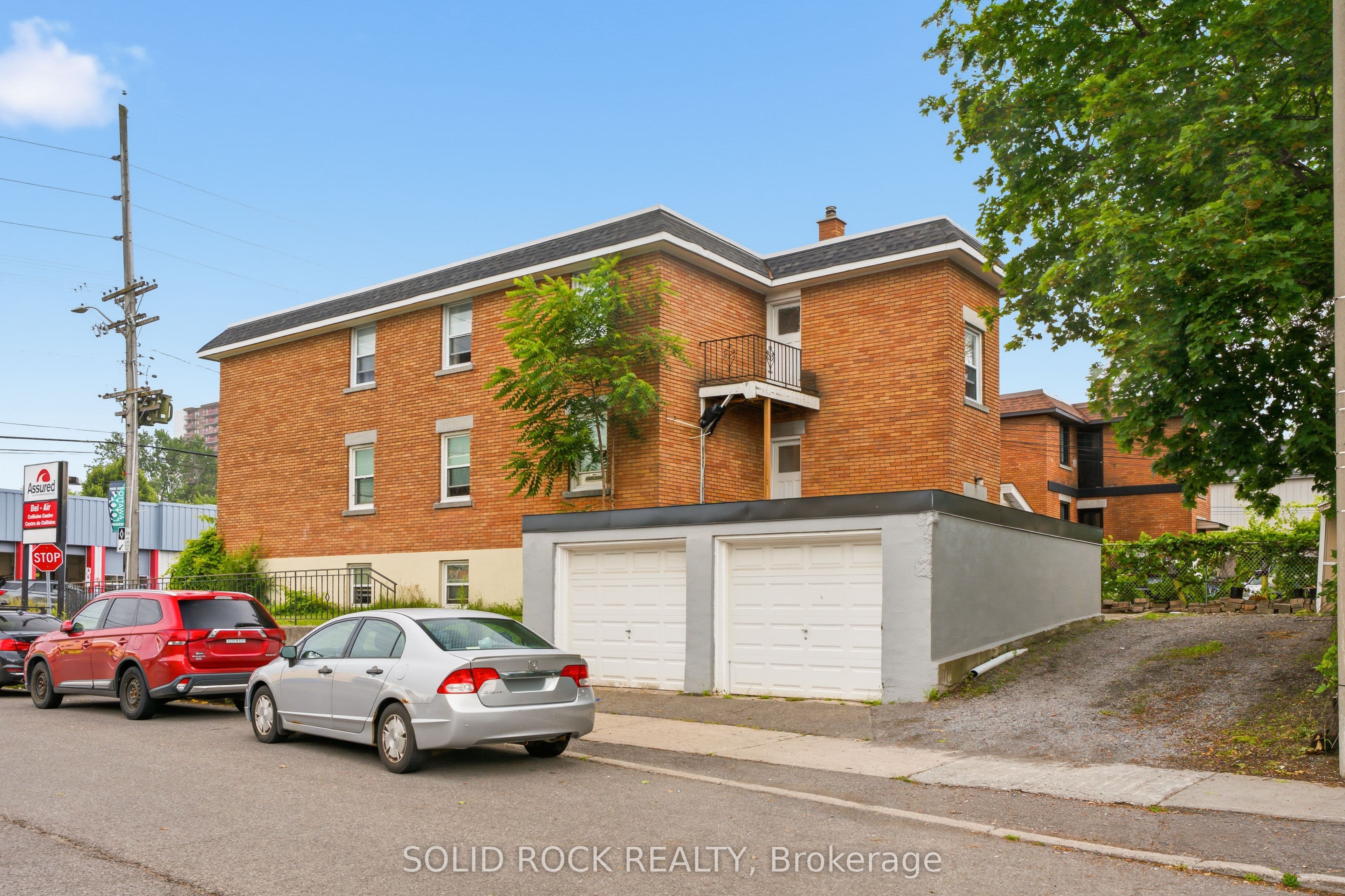 289 Mcarthur Avenue, Vanier and Kingsview Park, ON K1L 6P3