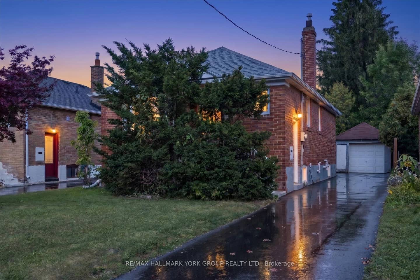 45 Seventeenth Street, Toronto, ON M8V 3K2