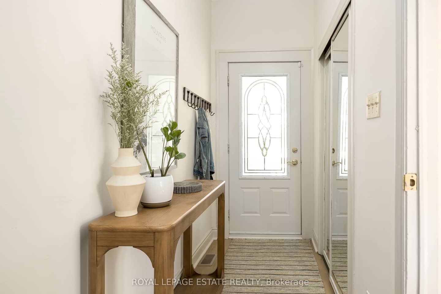 74 Edwin Avenue, Toronto, ON M6P 3Z6