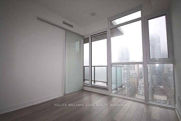 290 Adelaide Street W 2709, Toronto, ON M5V 0P3