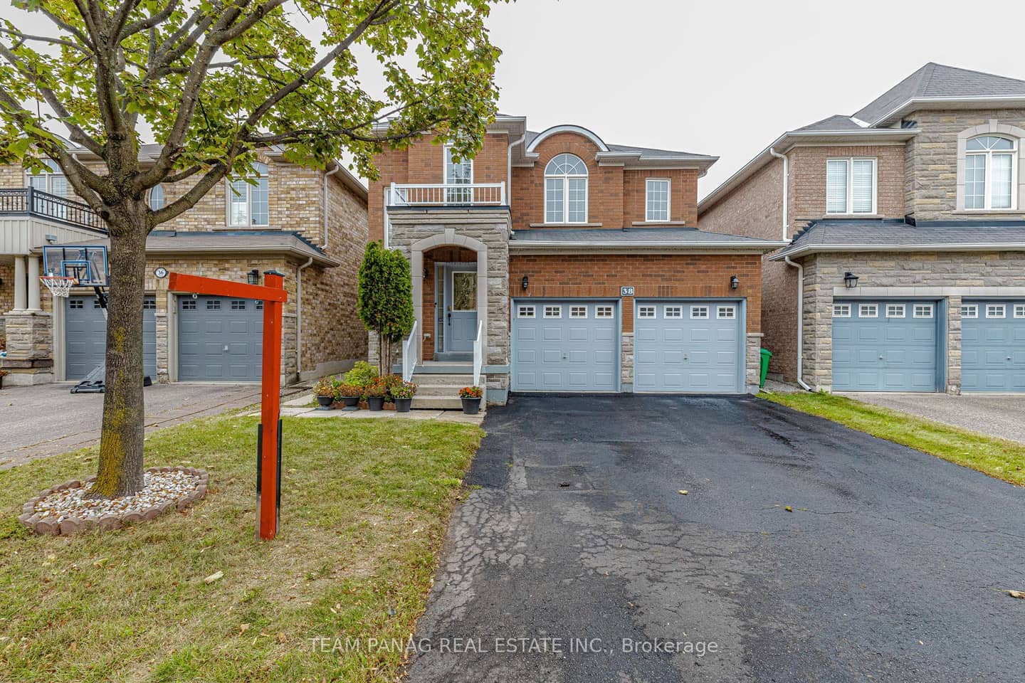 38 Mountland Road, Brampton, ON L6P 2A7