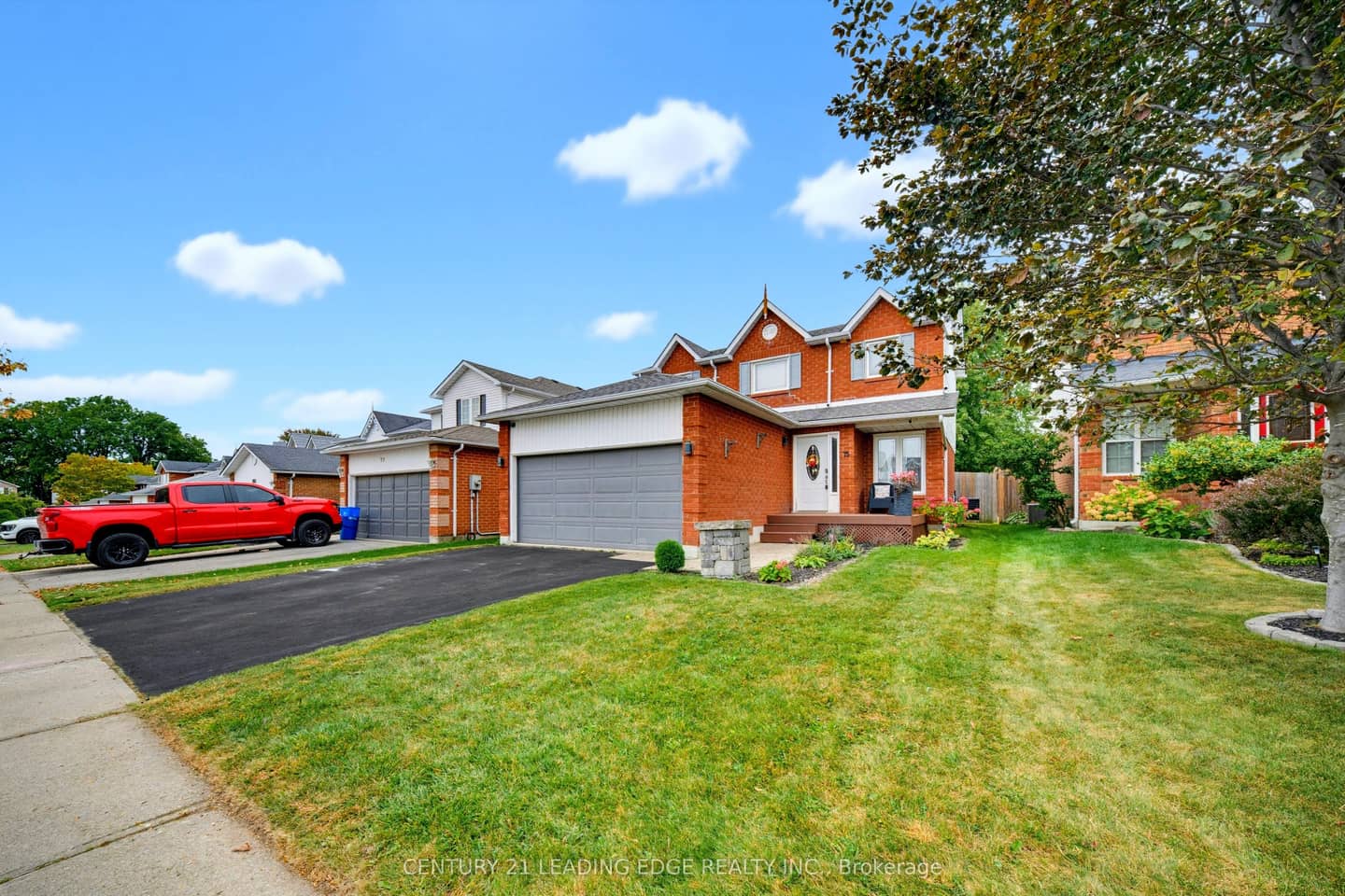 75 Hooper Square, Clarington, ON L1C 4X8
