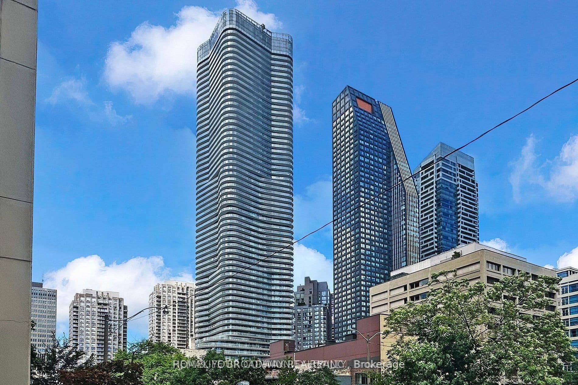 11 Wellesley Street W 5708, Toronto, ON M4Y 0G4
