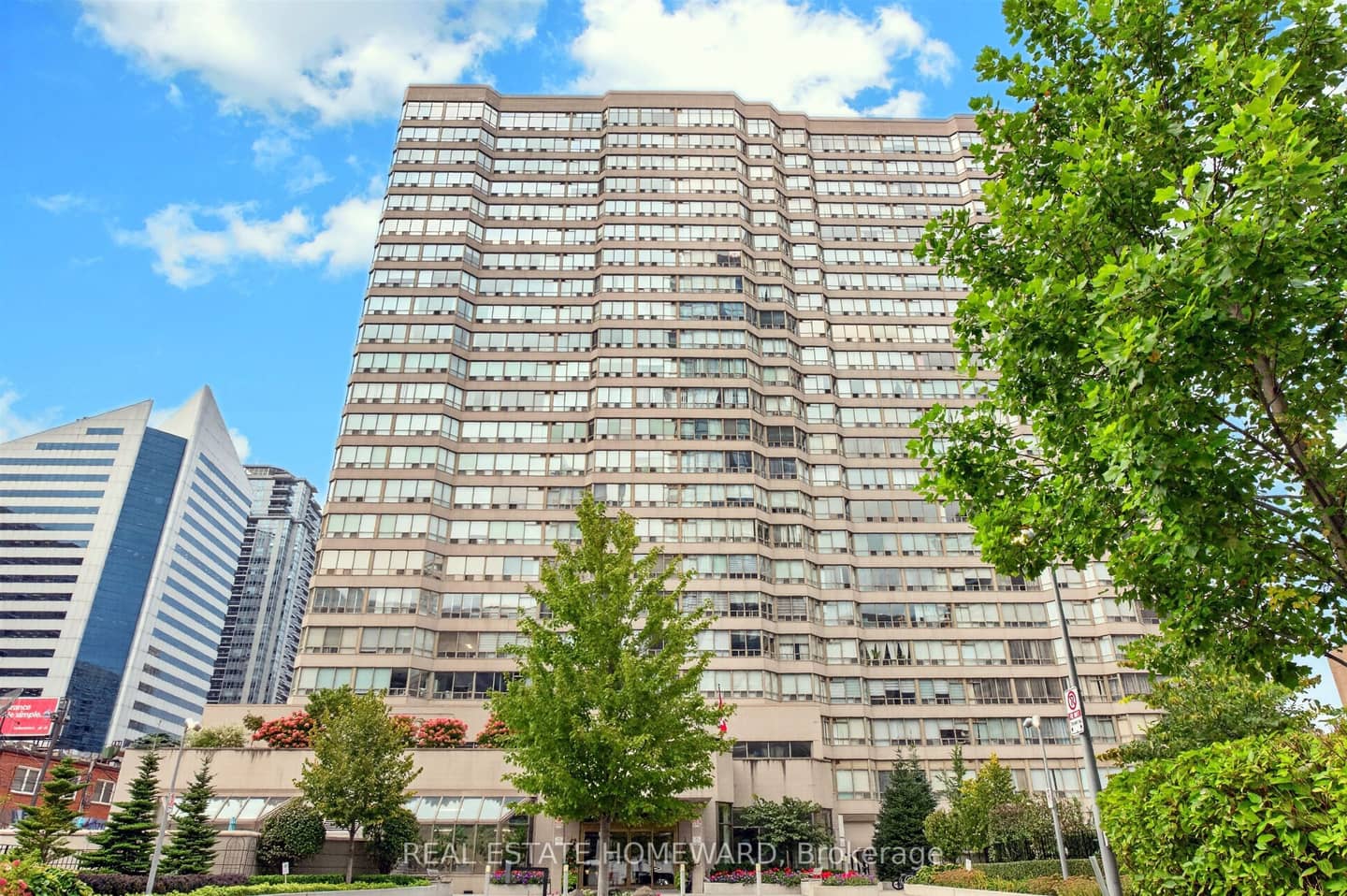 30 Greenfield Avenue 1803, Toronto, ON M2N 6N3
