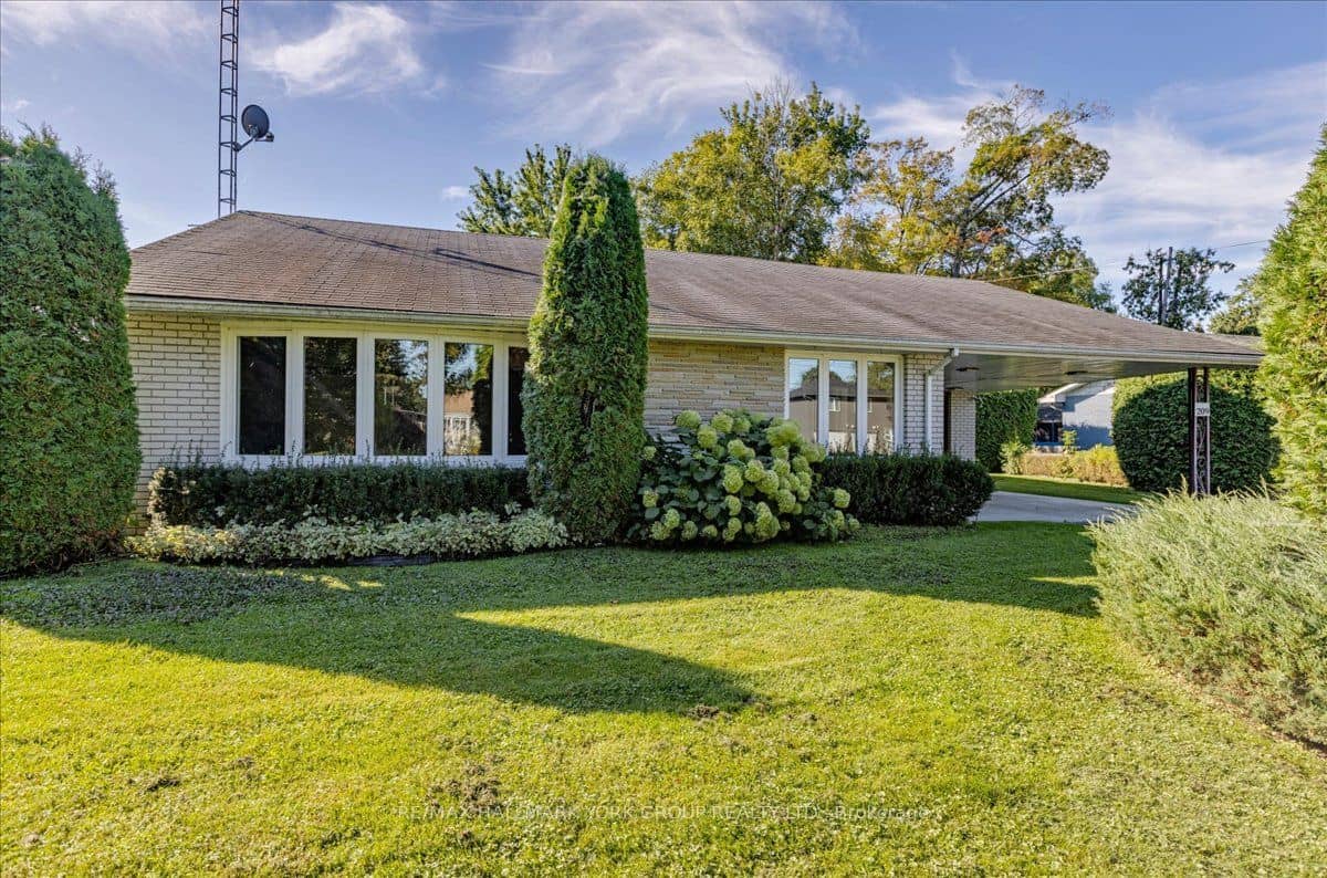 209 South Channel Drive, Georgina, ON L4P 2N4