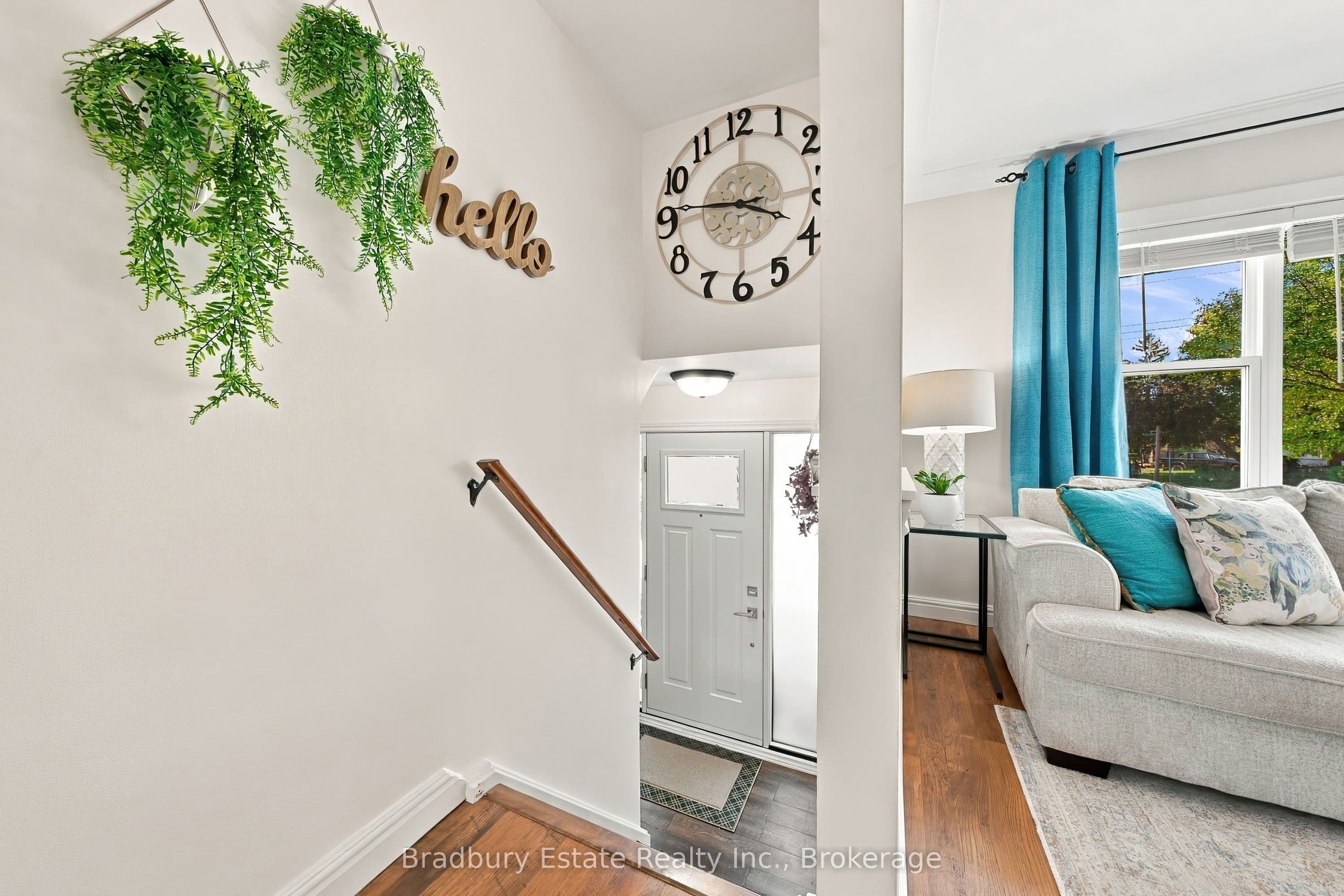 2301 Barclay Road, Burlington, ON L7R 2B7