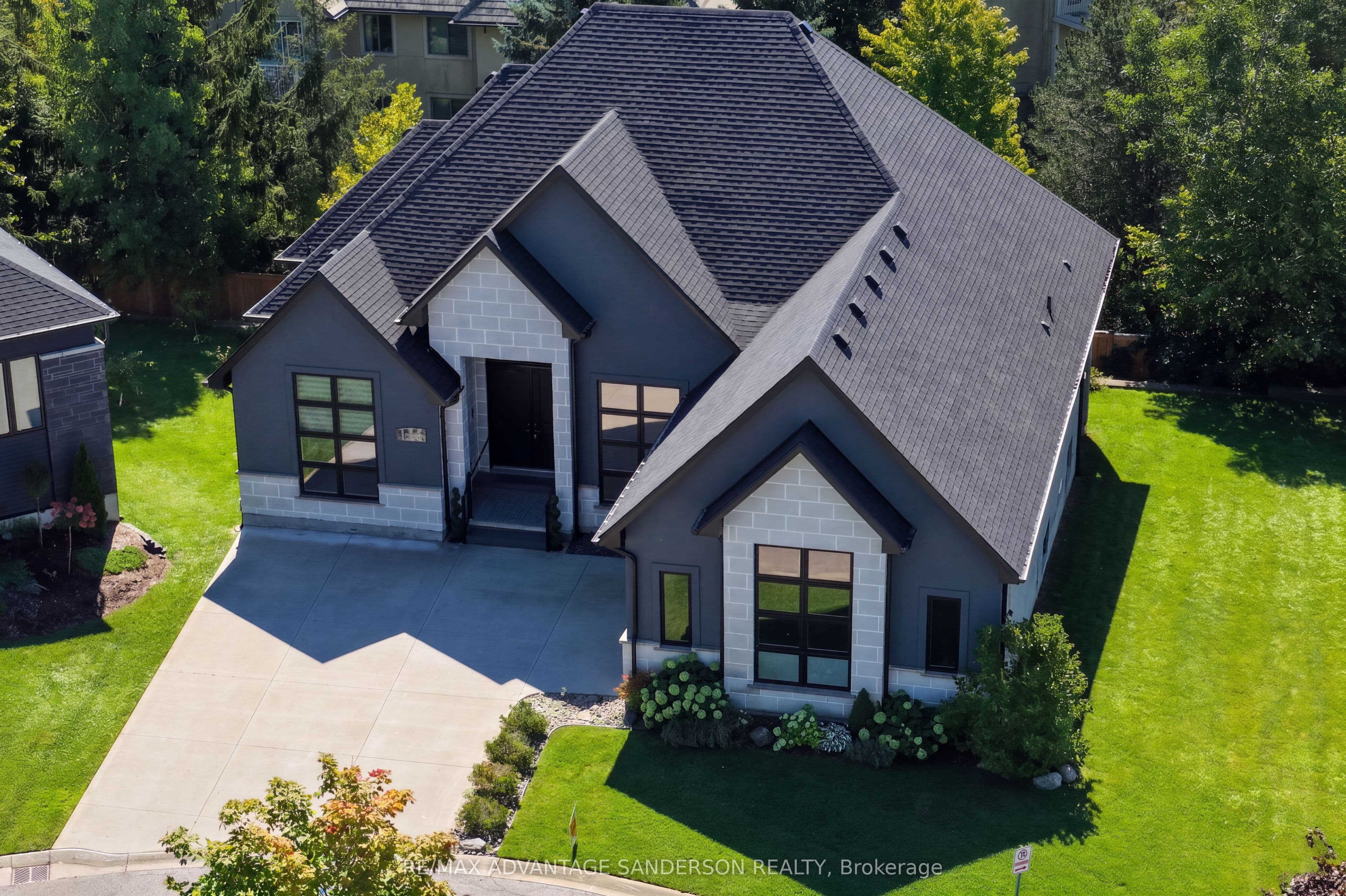 106 Woodholme Close, London North, ON N6G 0H2