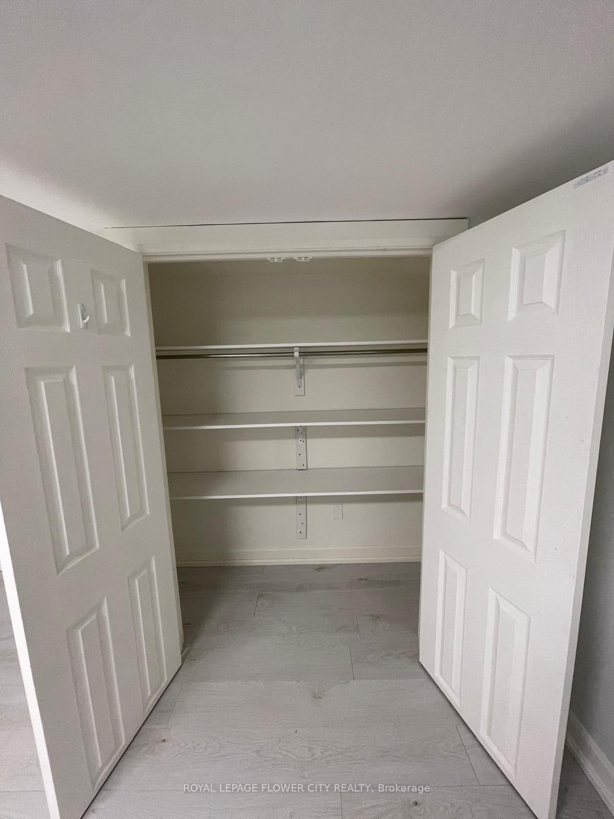 18 N Reuben Avenue Lwr Lvl, Toronto, ON M9M 1E5