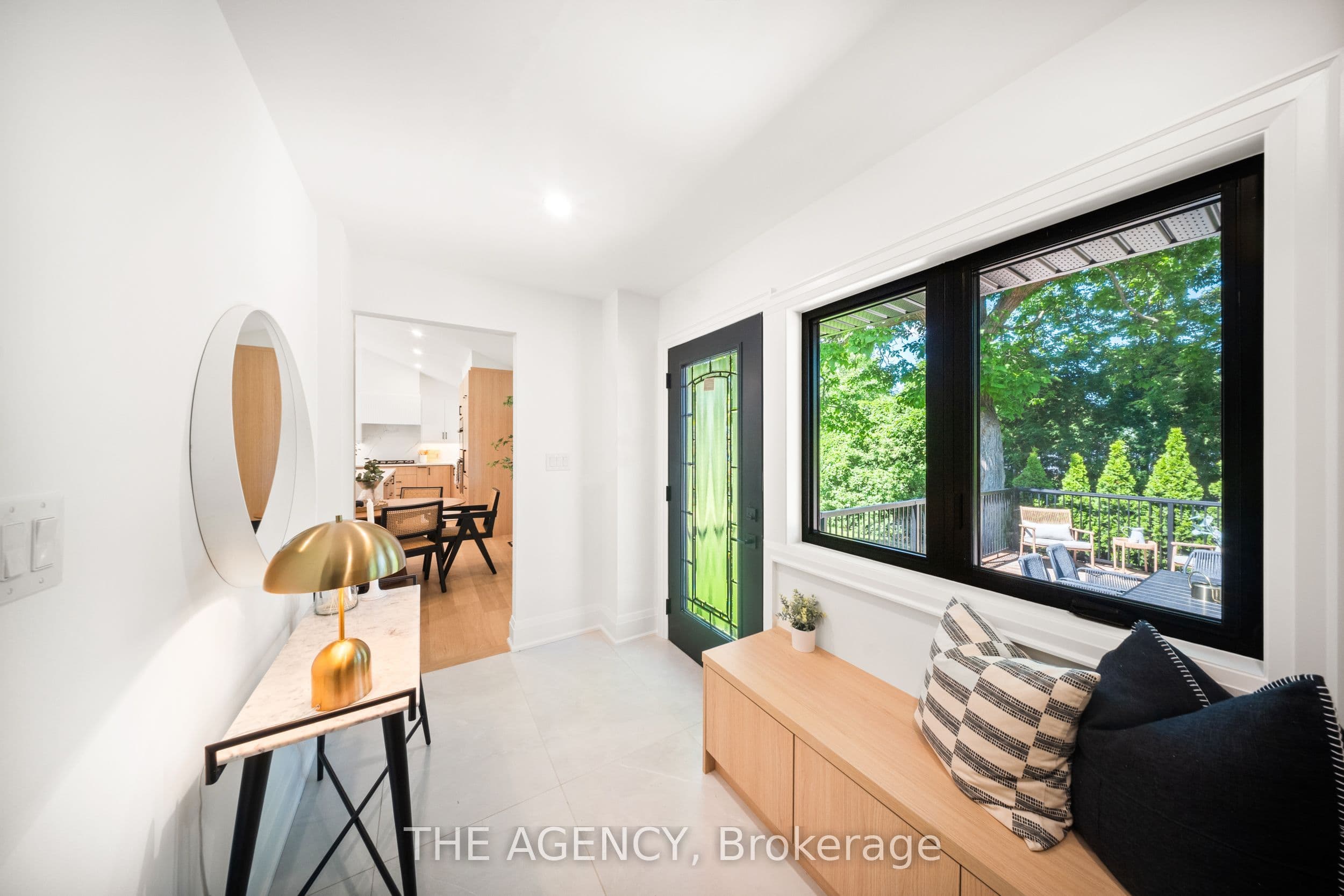 201 Trelawn Avenue, Oakville, ON L6J 4R3