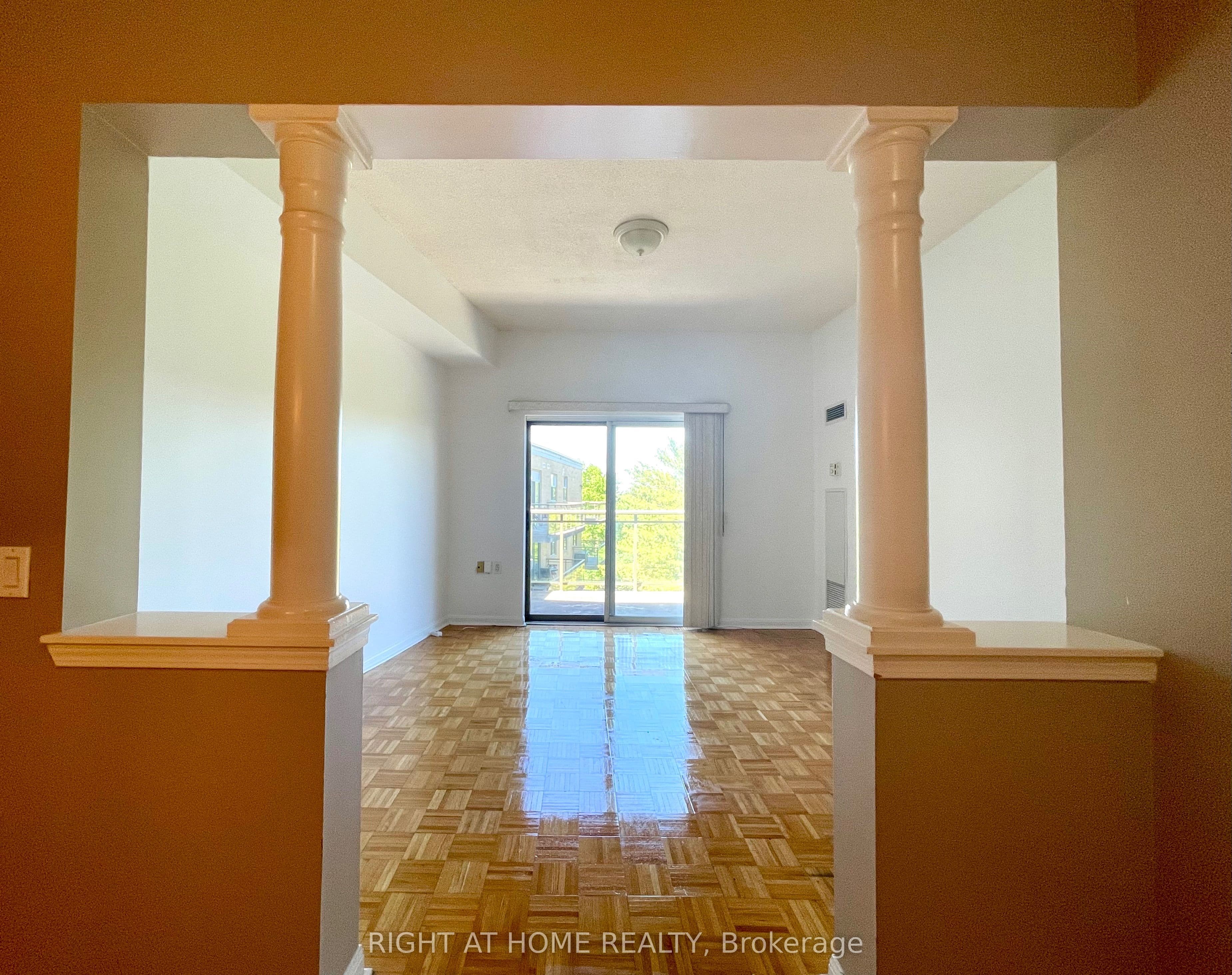 2506 Rutherford Road 501, Vaughan, ON L4K 5N4