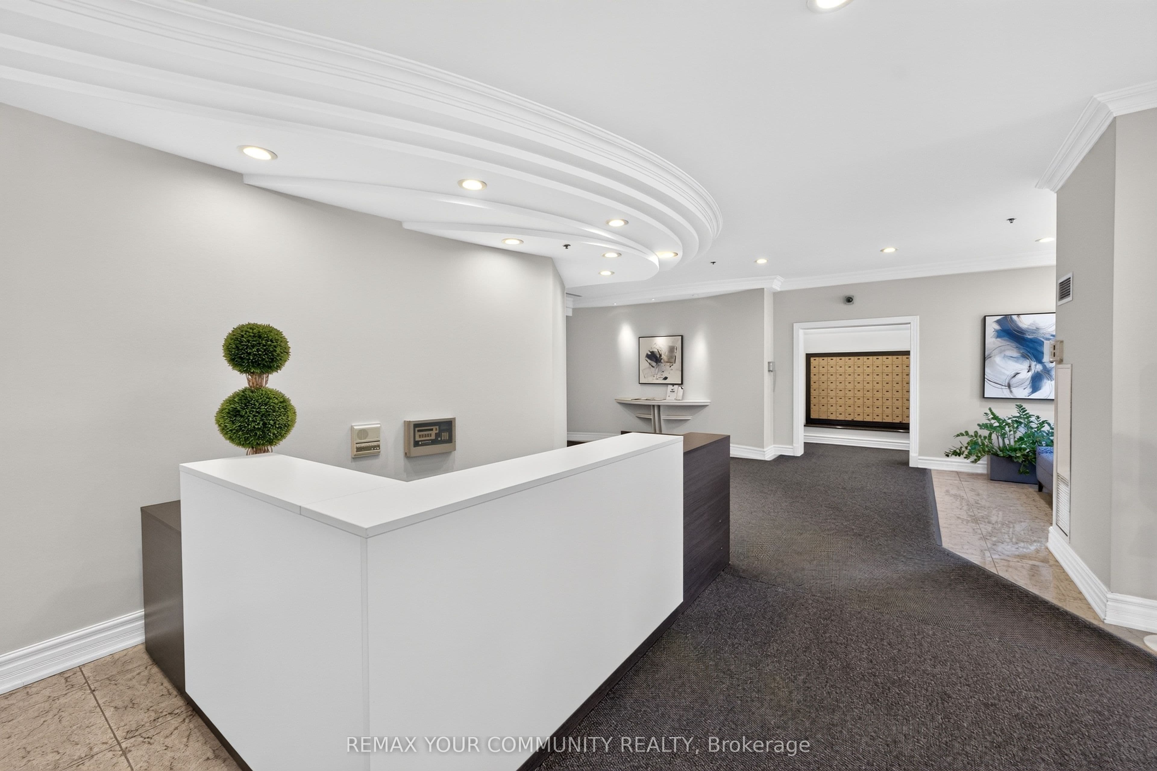3 ELLESMERE Street 721, Richmond Hill, ON L4B 4N2