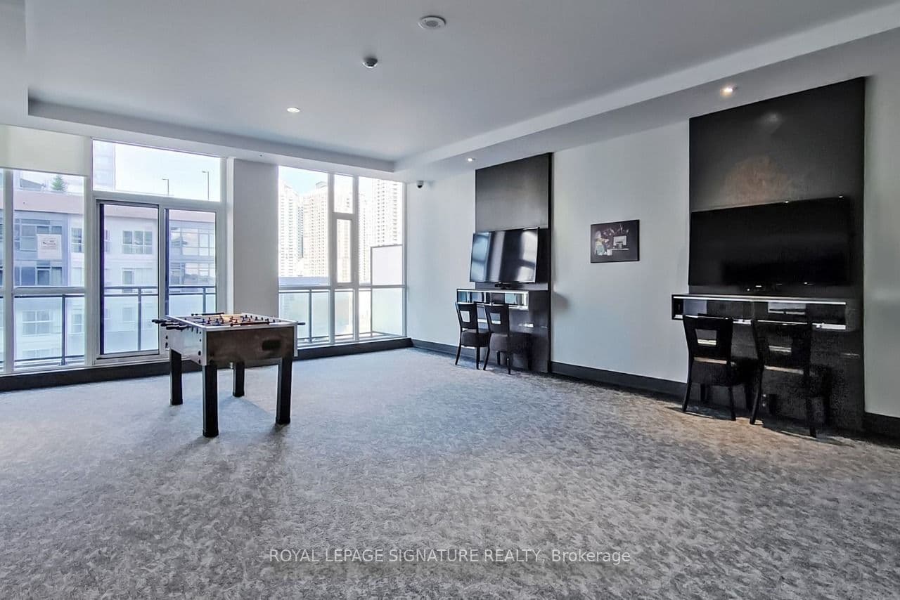 4070 Confederation Parkway 2109, Mississauga, ON L5B 0E9