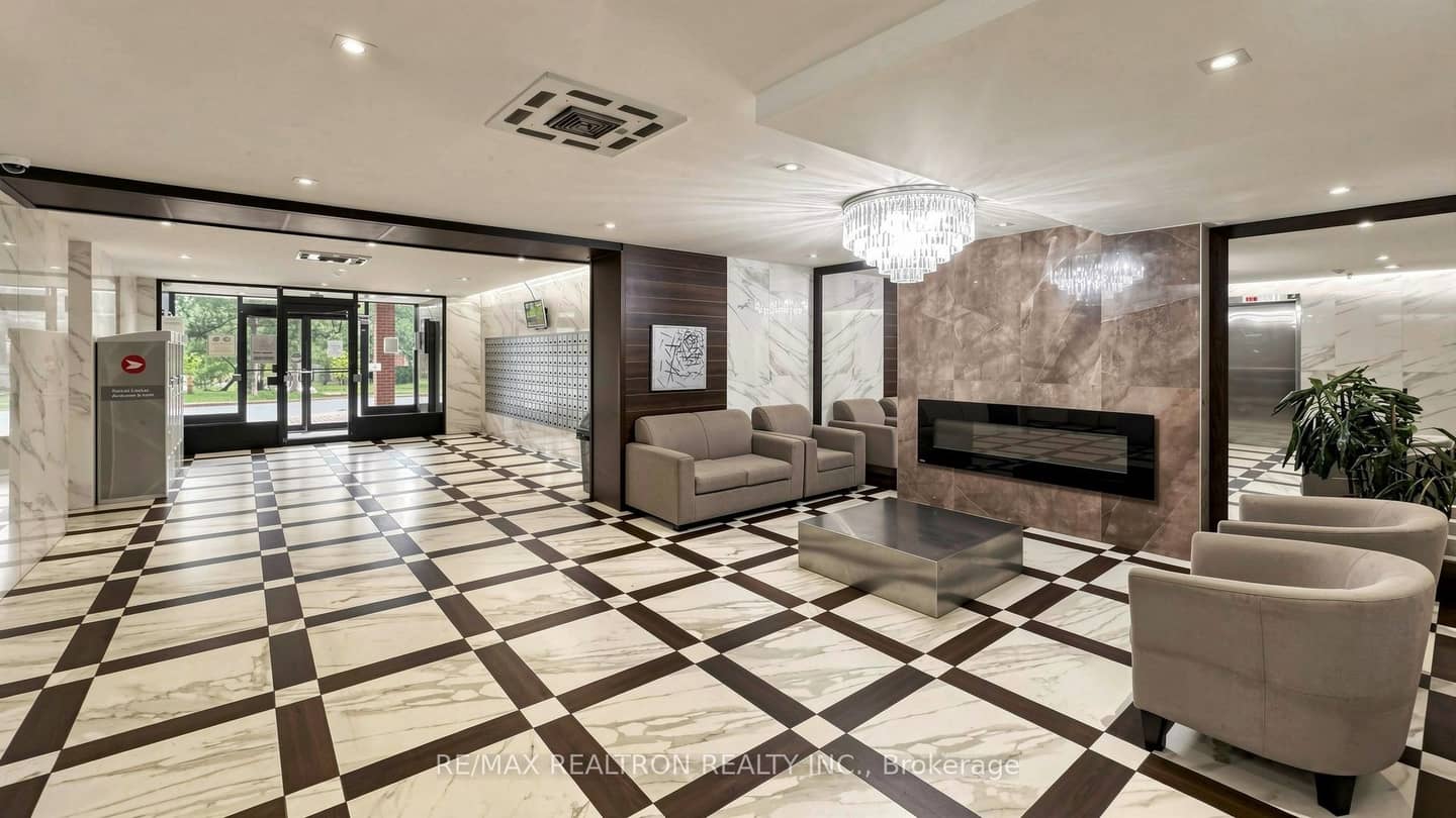 100 Wingarden Court 1215, Toronto, ON M1B 2P4