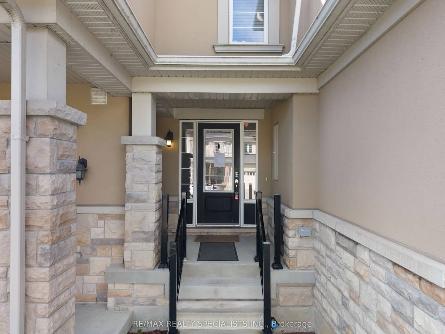 7 Stotts Terrace, Toronto, ON M1C 0C8
