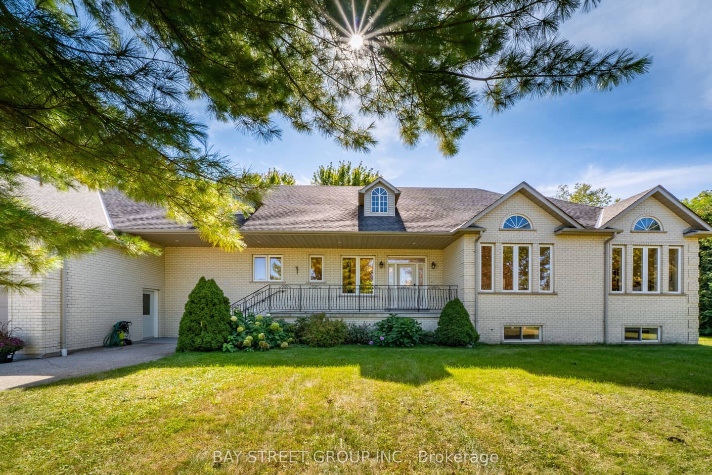 27 George Pipher Lane, Whitchurch-Stouffville, ON L4A 1M4