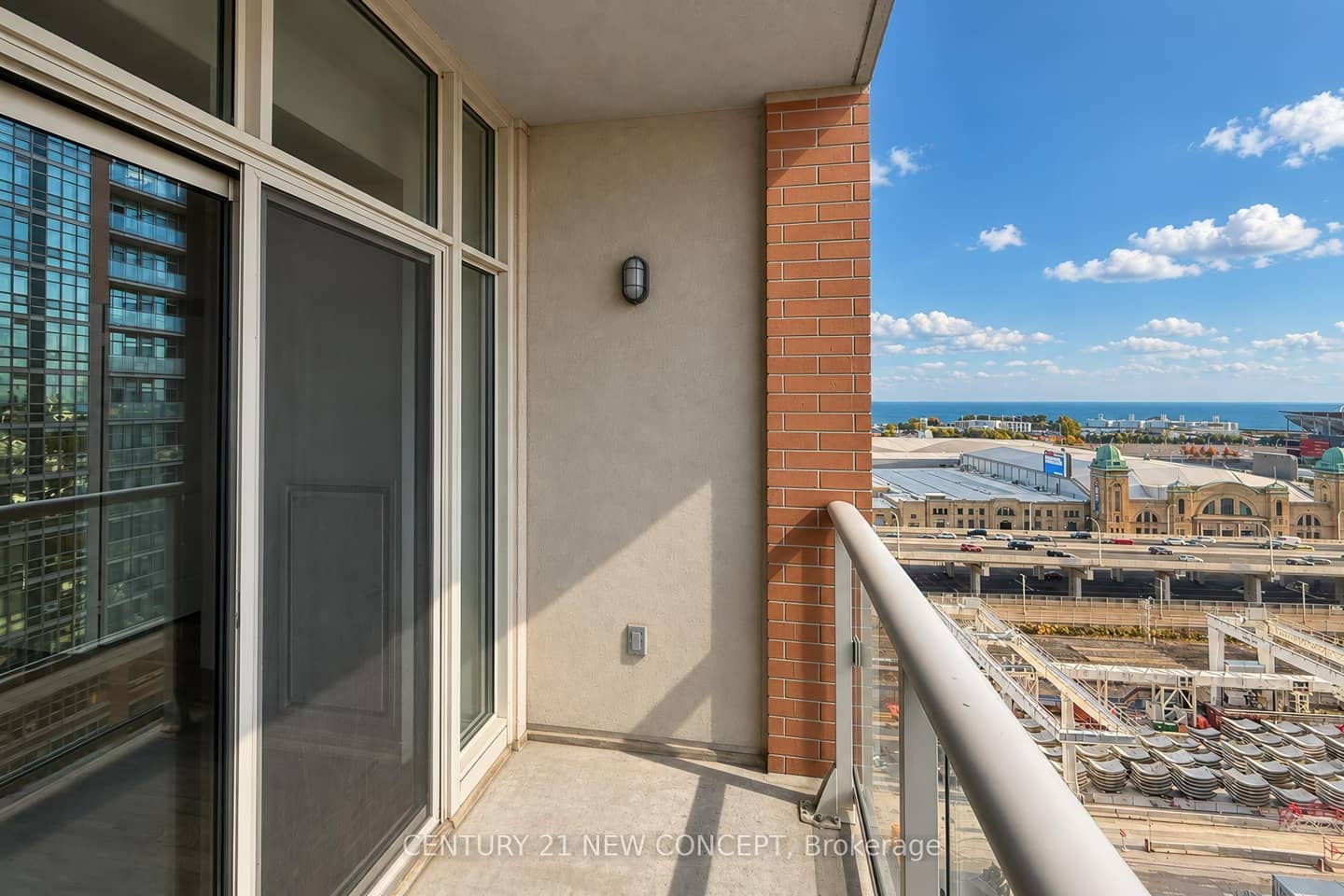 65 East Liberty Street 1609, Toronto, ON M6K 3R2