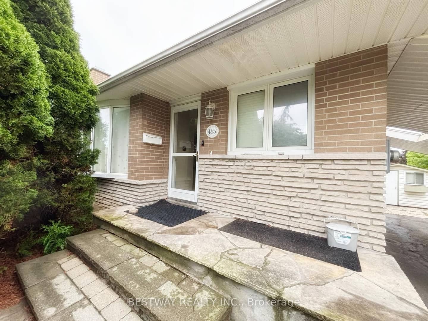 465 Humewood Avenue N, Oshawa, ON L1G 2T9