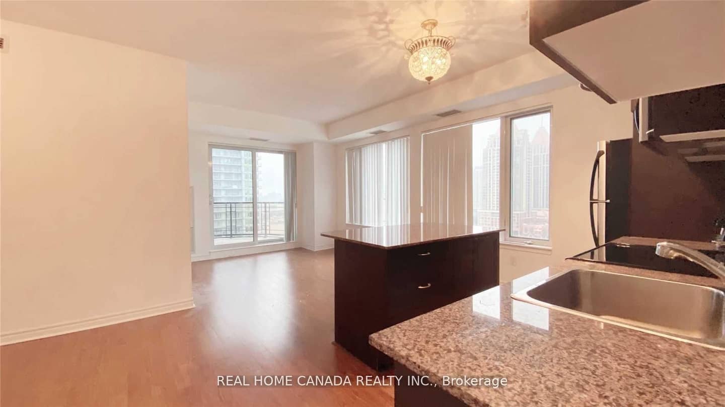 385 Prince Of Wales Drive 1305, Mississauga, ON L5B 0C6
