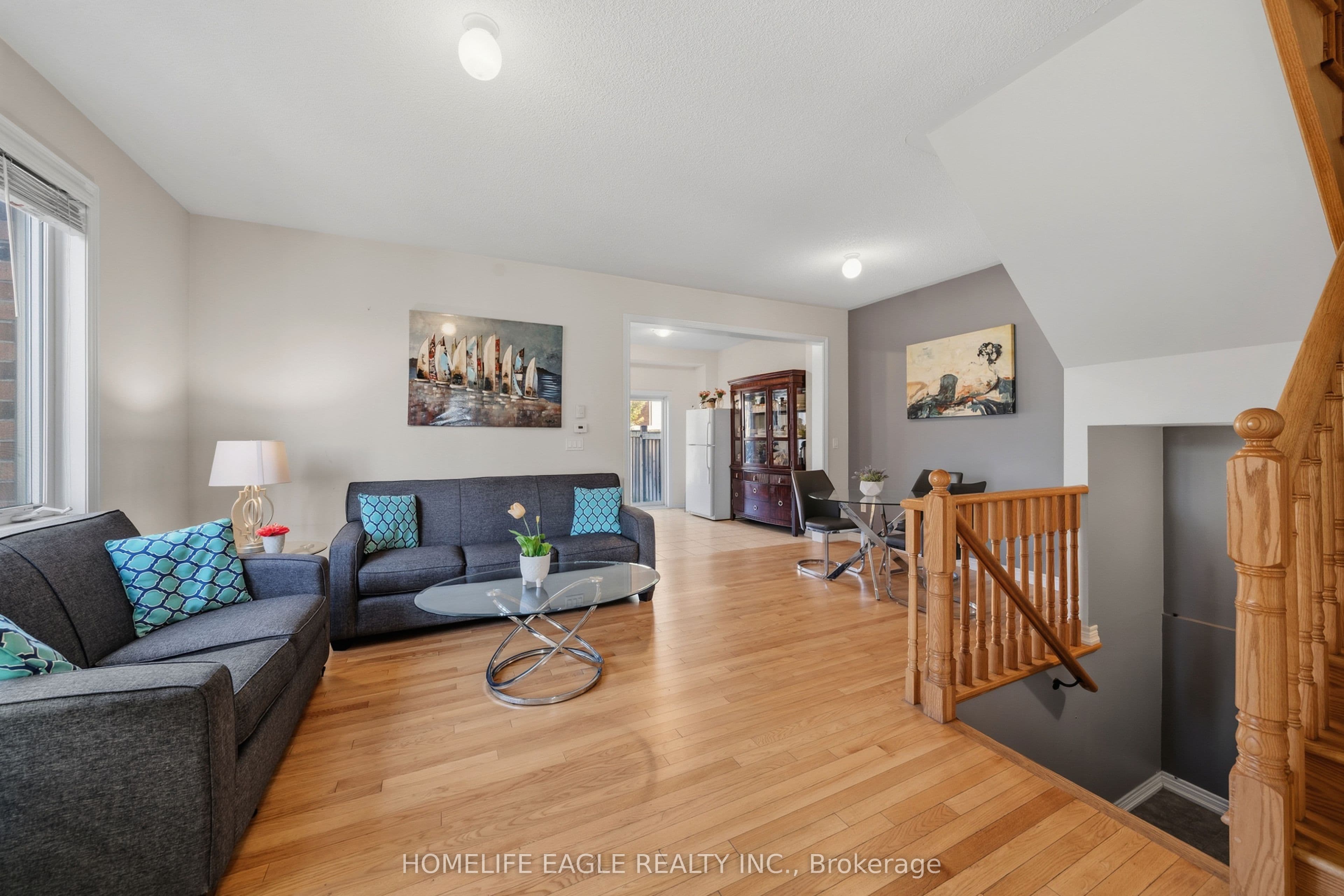 746 Yarfield Crescent, Newmarket, ON L3X 0H4